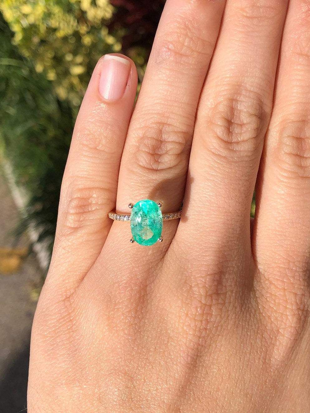 3.10tcw Oval Colombian Emerald & Diamond Accent 14K Gold Engagement Ring for Women - Perfect for Proposals, Anniversaries & Bridal Jewelry
