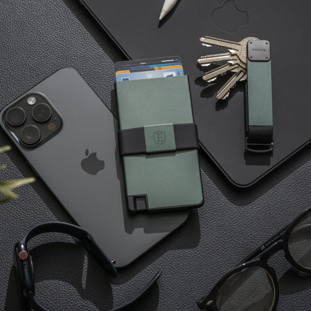 Trackable Wallet & Key Case Bundle - RFID Blocking Smart Wallet with GPS Tracker - Perfect for Travel, Work, and Everyday Use