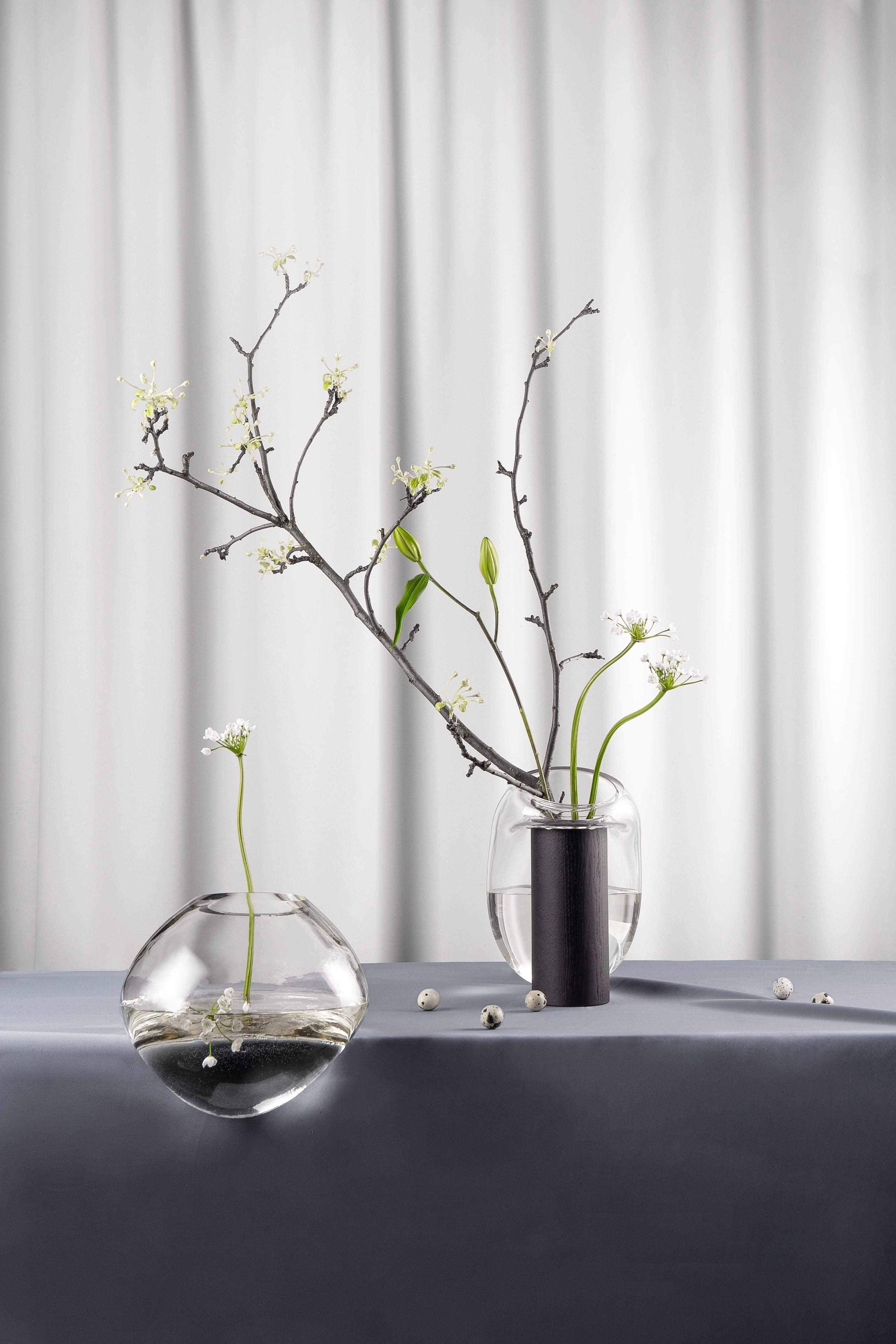 Noom Gutta Vase - Modern Ceramic Flower Vase for Home Decor, Wedding Centerpieces & Office Desk Accessories