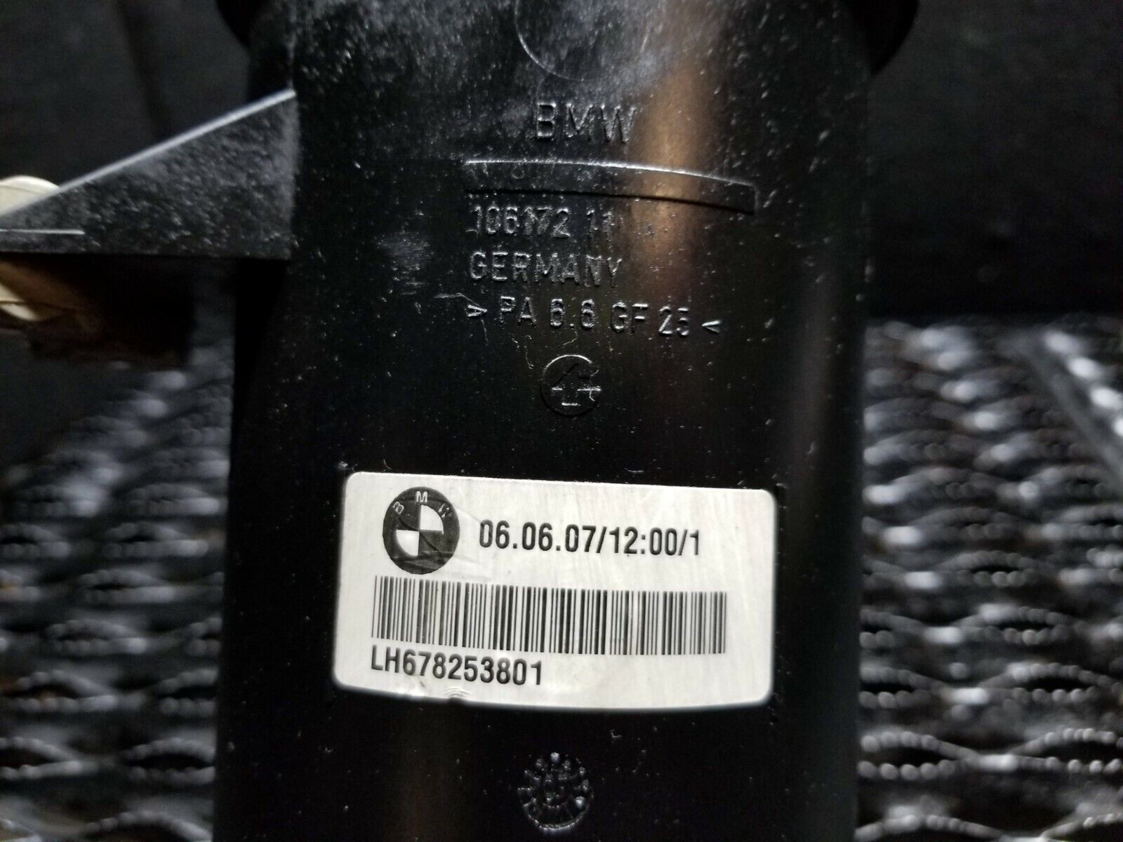 06-10 BMW 650i E63 Power Steering Fluid Reservoir Bottle OEM Replacement Part - Perfect for Steering System Maintenance & Repair