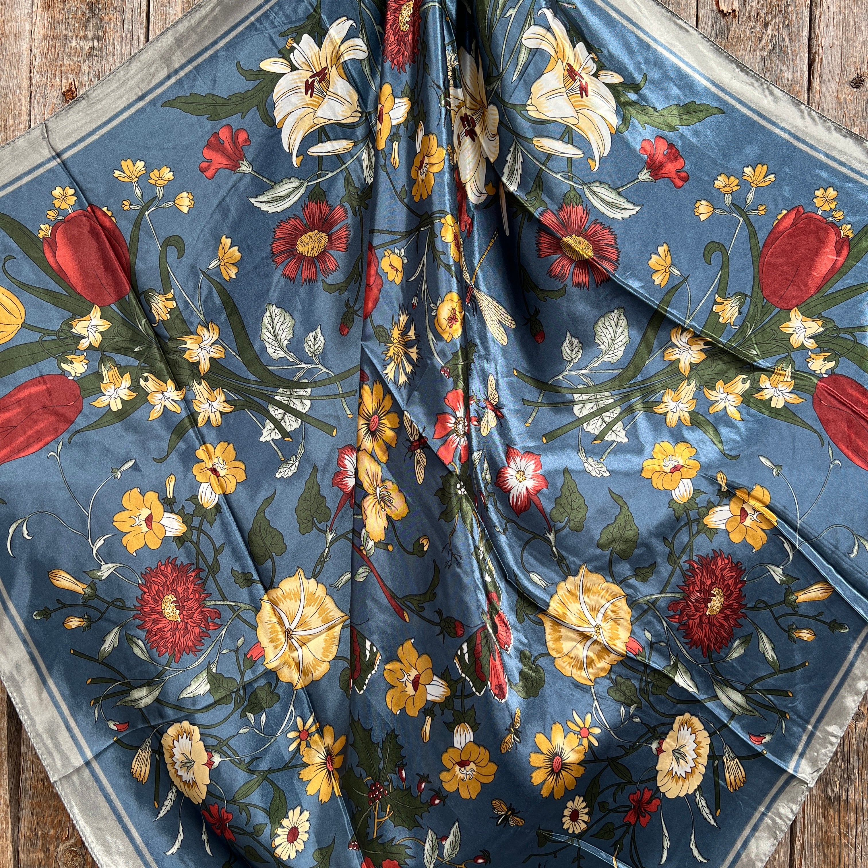 35X35 Grey and Blue Tulips and Lilies Wild Rag Scarf WR1010 - Stylish Bandana for Cowboy, Cowgirl, Western Fashion & Outdoor Adventures