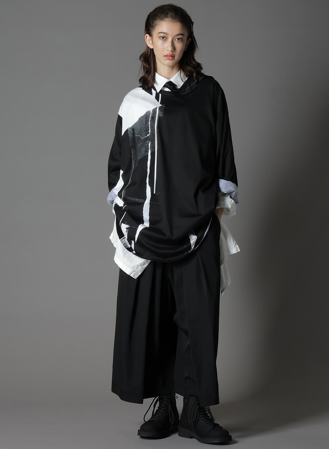 Soft Cotton Jersey T-Shirt with Torn Pattern Hem & Long Sleeves - Oversized Round Neck Jumbo Fit for Casual Wear & Street Style