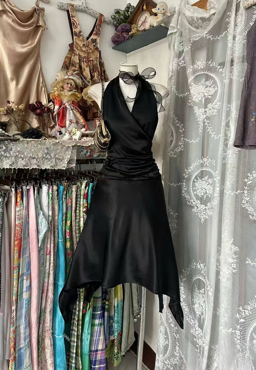 Elegant Halter V-Neck Black Satin A-Line Prom Dress J6660 - Perfect for Formal Events, Evening Parties & Special Occasions