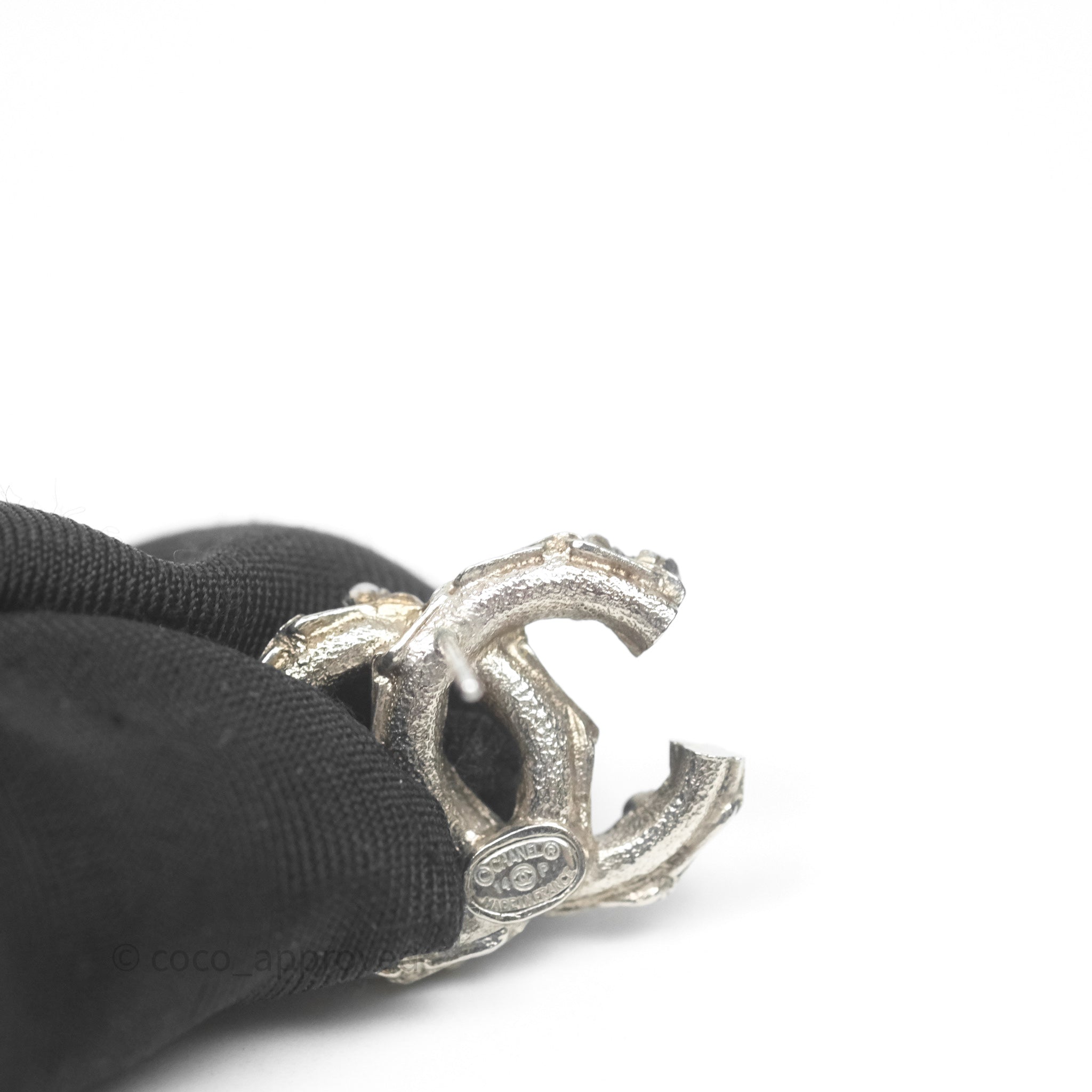 Chanel CC Pearl Earrings in Ruthenium Tone - Luxury Fashion Jewelry for Women | Perfect for Parties, Weddings & Special Occasions