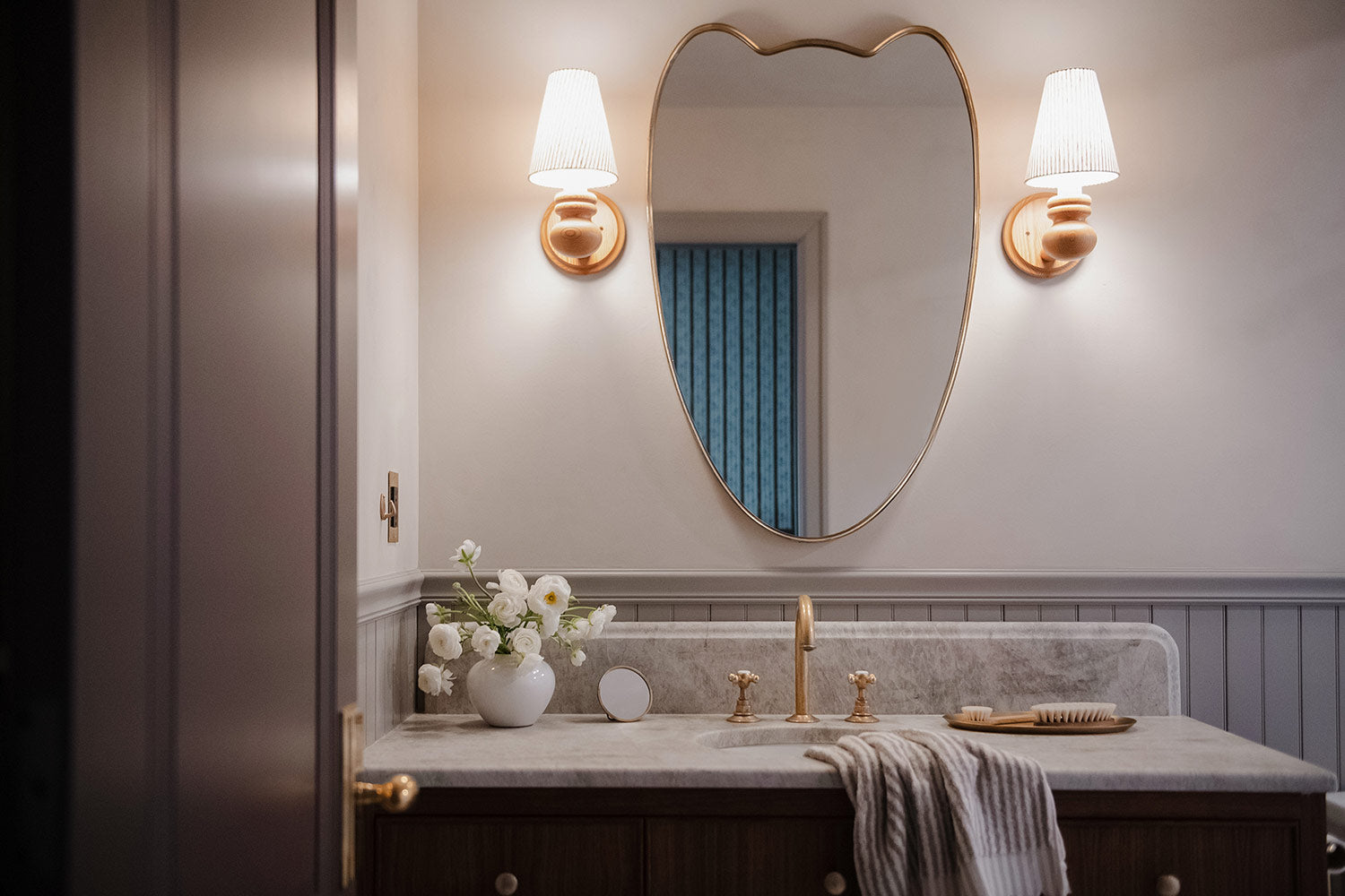 Vintage Round Brass Standing Mirror - Full Length Floor Mirror with Adjustable Tilt for Bedroom, Living Room & Dressing Area | Elegant Home Decor & Vanity Mirror