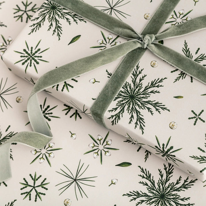 Festive Ivory Christmas Gift Wrap Paper - Elegant Holiday Wrapping for Presents, Party Decorations and Seasonal Crafts