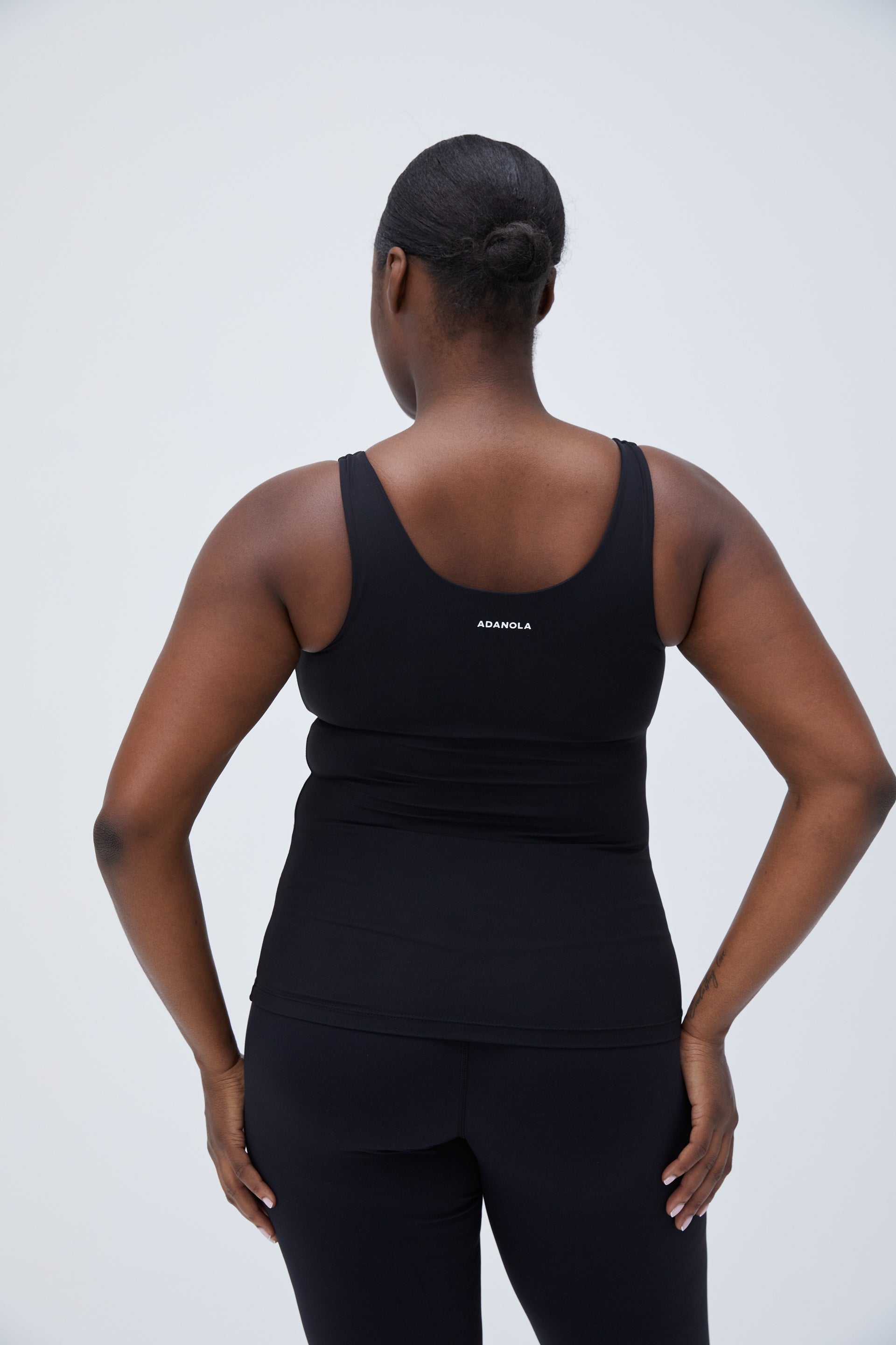 Premium Black Tank Top for Women - Soft & Comfortable Summer Casual Wear - Perfect for Gym, Yoga, and Beach Outfits