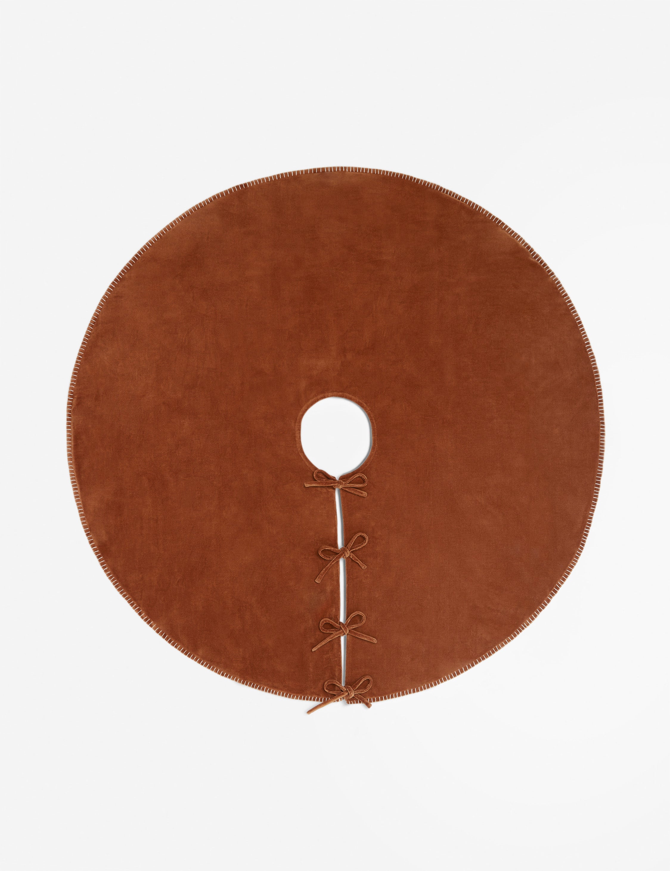 Elegant Christmas Tree Skirt with Caddie Design - Perfect for Holiday Decorations & Gift Wrapping Under the Tree