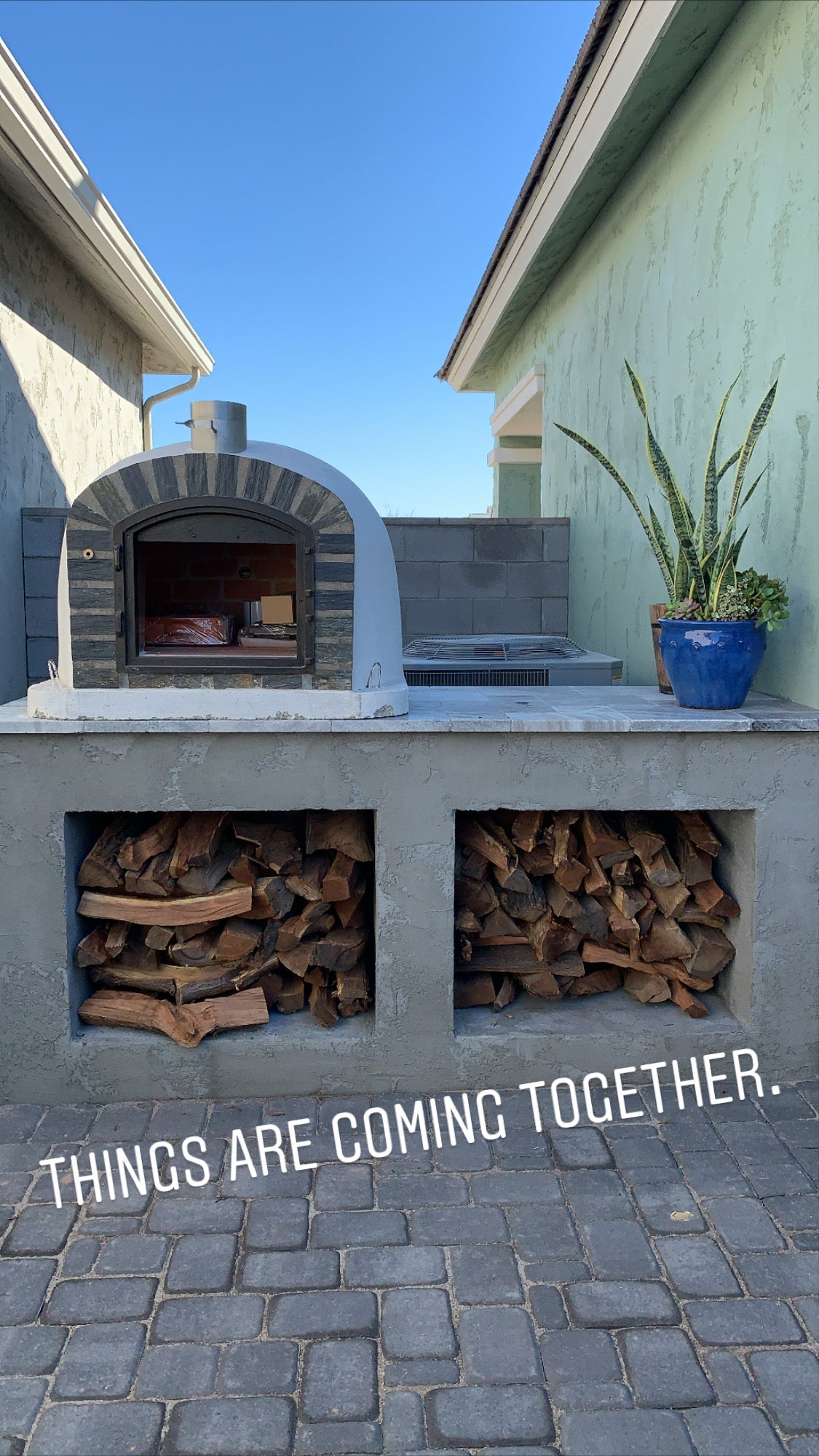 Premium LISBOA STONE ARCH Hybrid Pizza Oven - Outdoor Wood & Gas Pizza Maker for Backyard, Patio, and Restaurant Use