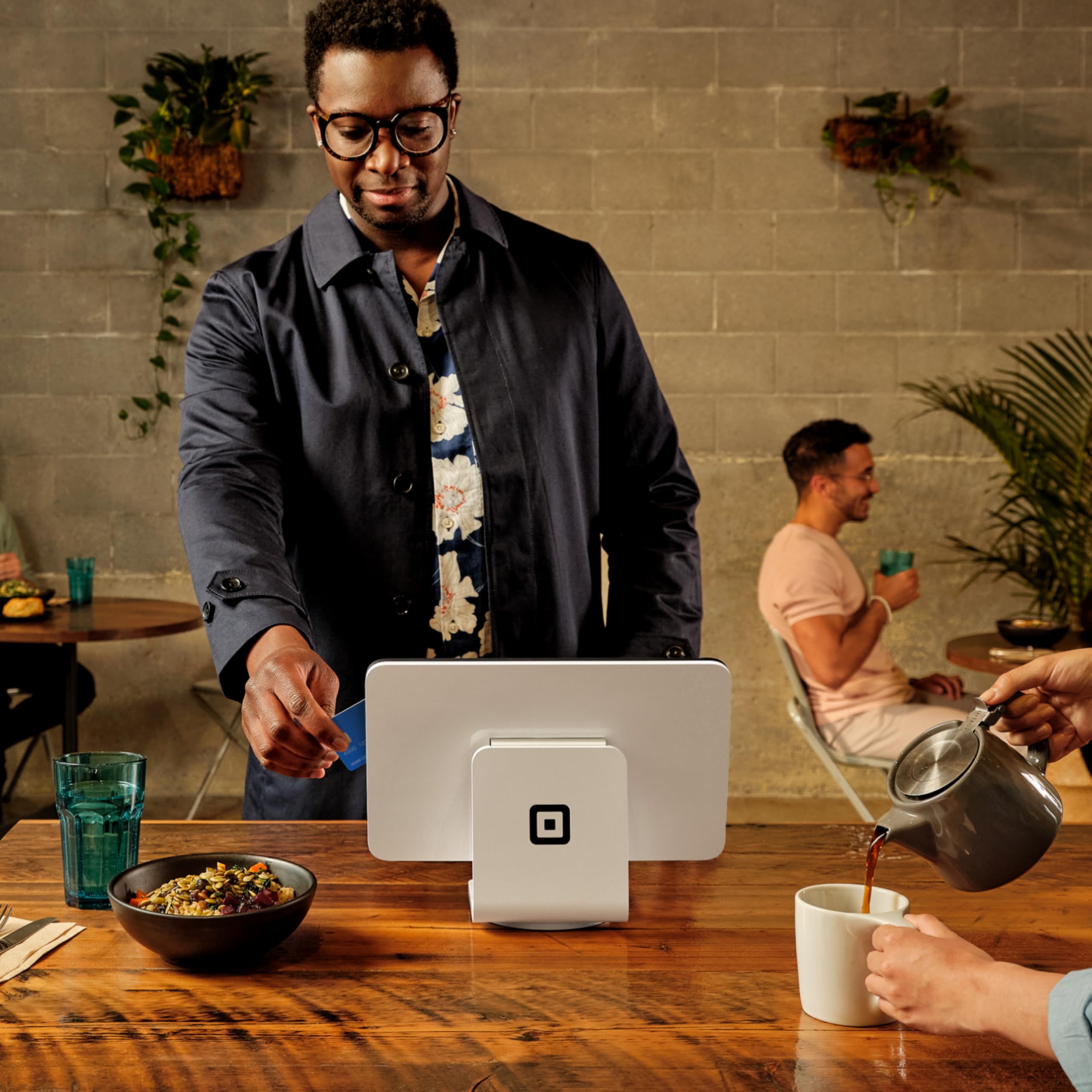 Square Stand 2nd Gen USB-C - Secure & Stylish POS System for iPad - Perfect for Retail, Restaurants & Small Businesses