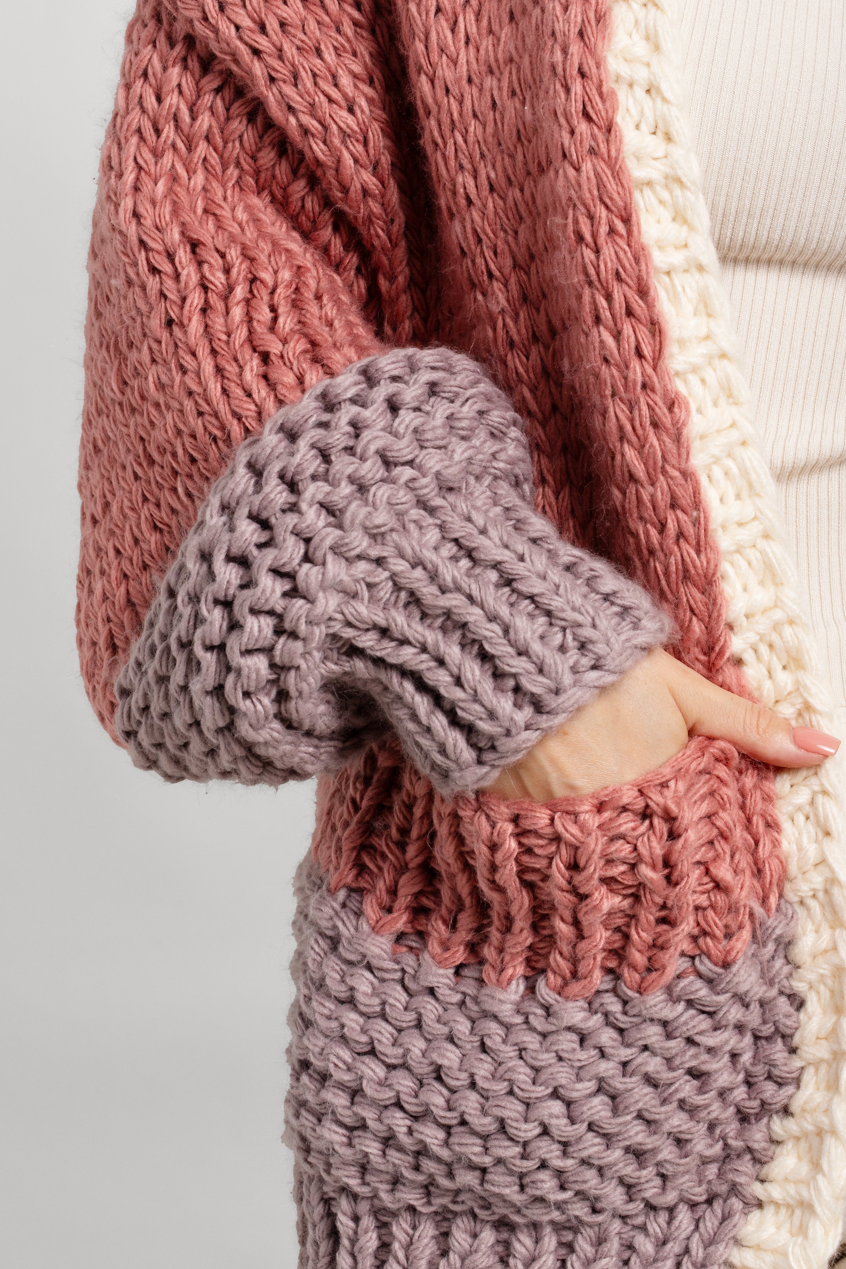 Stylish Knit Oversized Sweater in Two-Tone Colors - Perfect for Casual Outfits and Cozy Winter Days