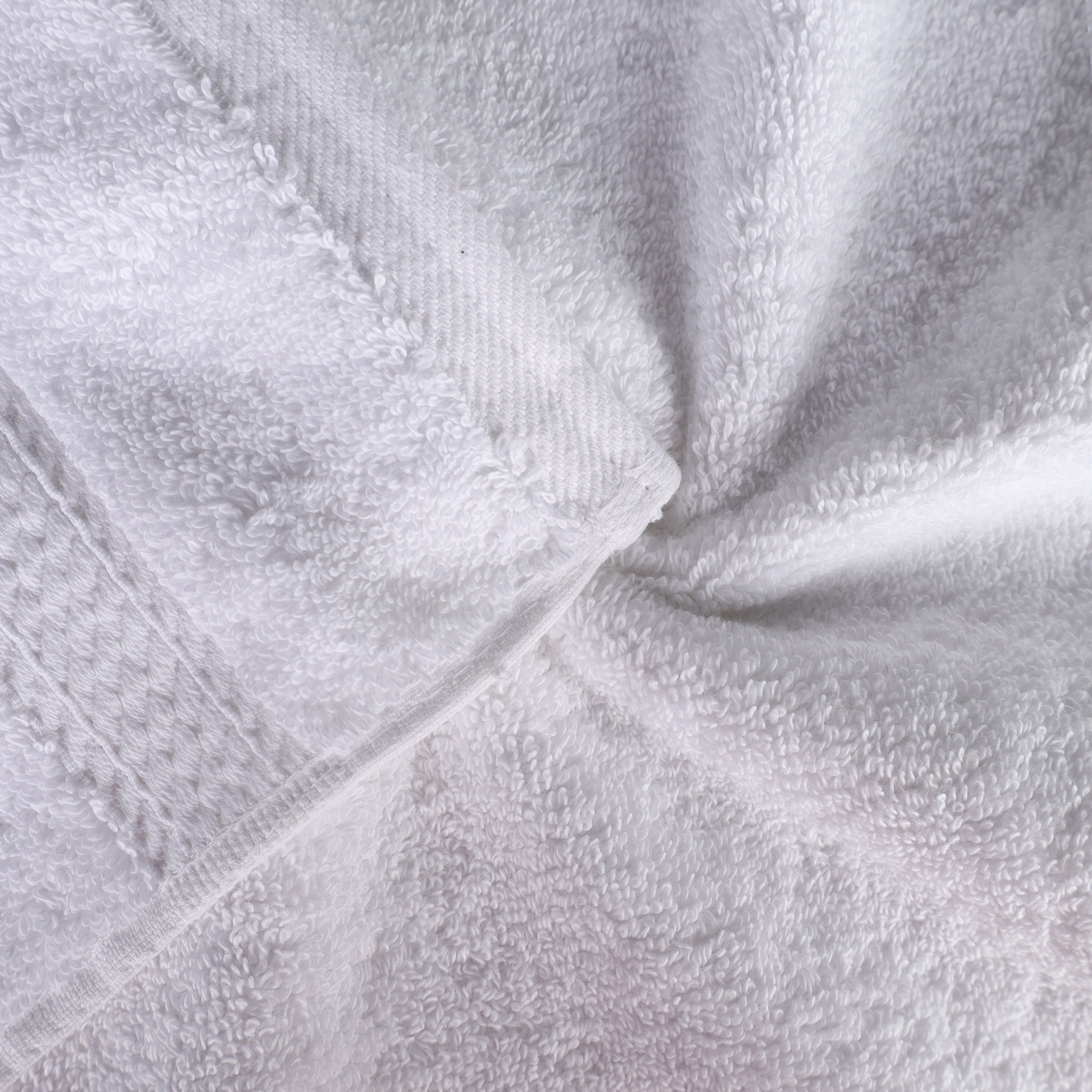 Premium 4-Piece Egyptian Cotton Bath Towel Set - Ultra Soft, Heavyweight & Plush Pile for Spa-Like Luxury at Home | Perfect for Bath, Beach & Guest Use