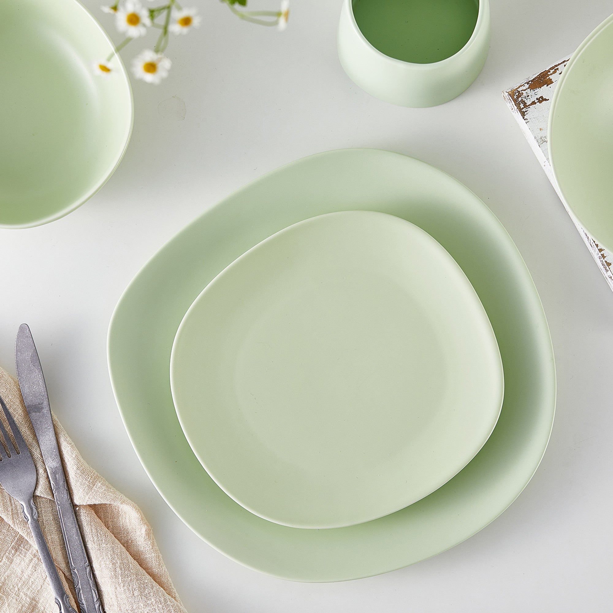 Delilah Porcelain Salad Plate Set of 6 - Elegant Dinnerware for Fine Dining, Parties & Home Decor | Dishwasher Safe & Chip Resistant