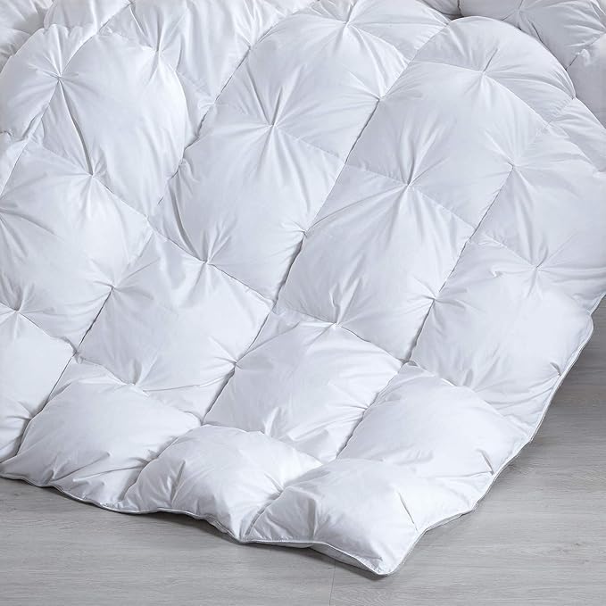 Premium Pinch Pleated Comforter Set - 3 Piece Extra Long Down Alternative Comforter with 500 GSM Fill, 100% Egyptian Cotton (Twin/Twin XL, White) - Includes 1 Pintuck Comforter & 2 Pillowcases - Perfect for Guest Bedrooms, Dorm Rooms & Cozy Bedroom Decor