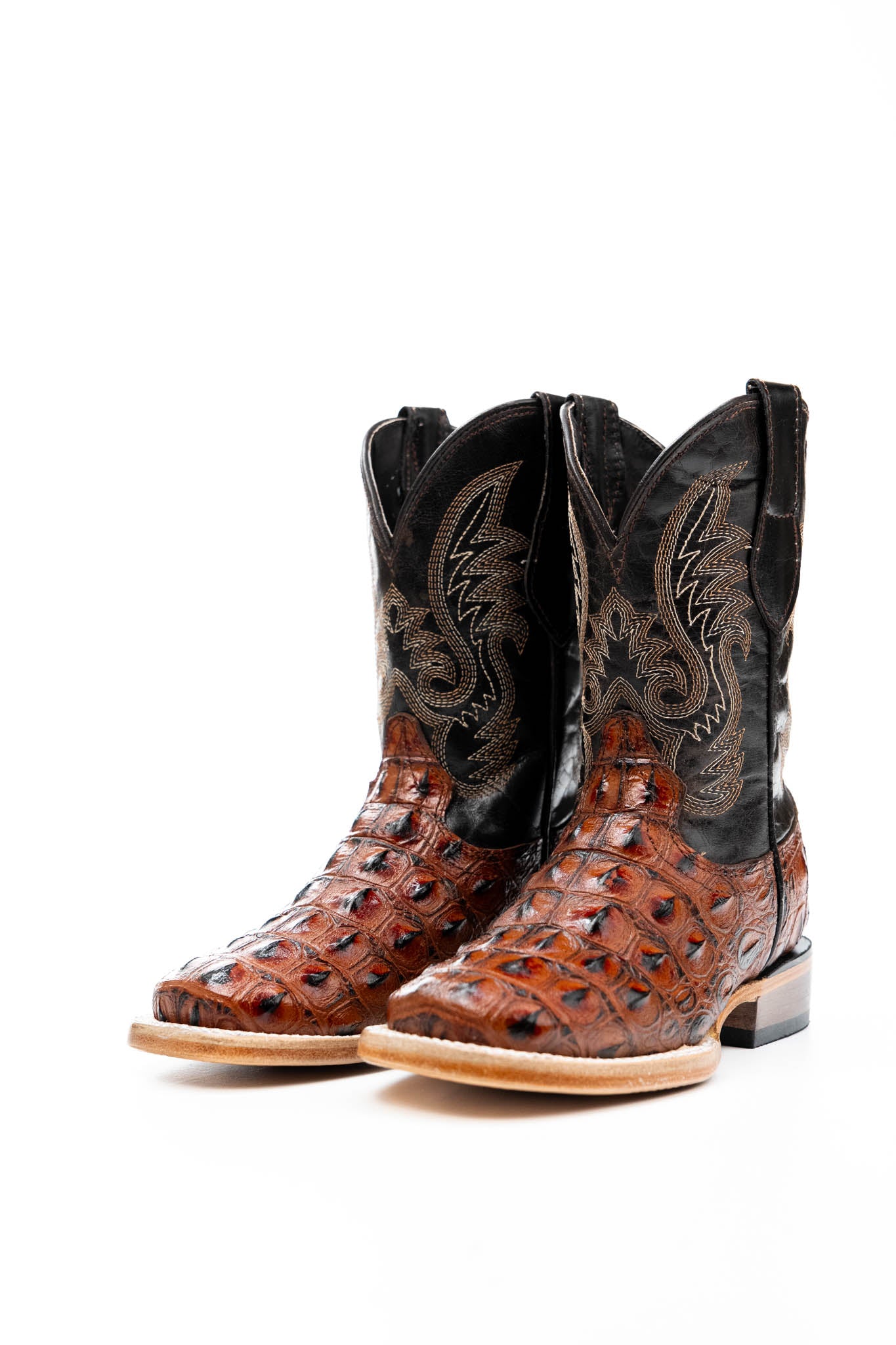 Little Kids Caiman Hornback Pro Rodeo Boots - Western Style Cowboy Boots for Boys & Girls | Perfect for Rodeo, Horse Riding & Country Fashion