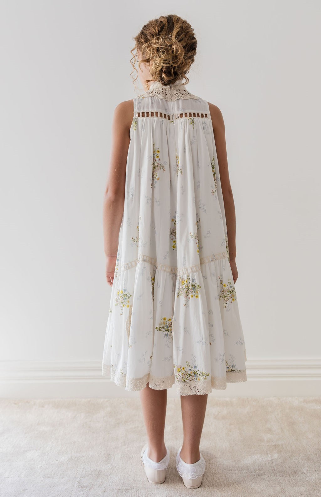 Petite Amalie Doily Applique Voile Sleeveless Spring Meadow Print Dress - Floral Summer Dress for Women, Perfect for Garden Parties & Beach Vacations