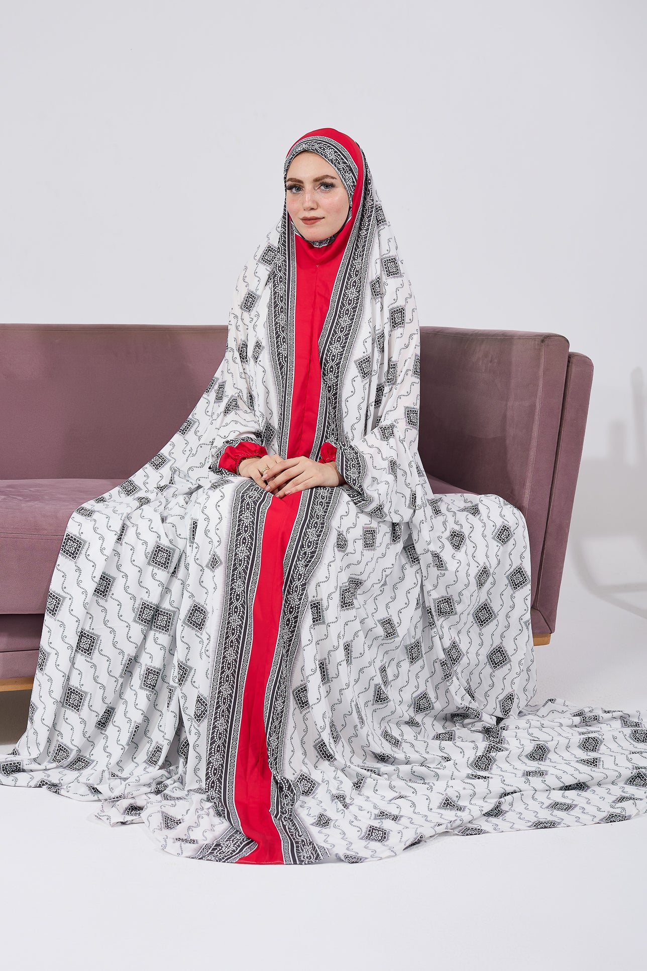 Elegant Arij Satin Prayer Gown with Ornate Black & White Print - Perfect for Islamic Prayer, Religious Ceremonies & Special Occasions