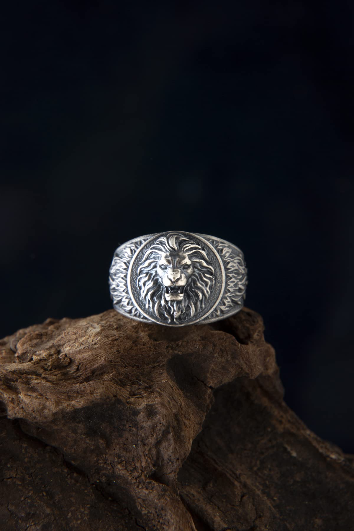Silver Lion Head Ring for Men - Sterling Silver Rhodium Plated Lion Jewelry - Zodiac Leo Sign Ring - Angry Lion Design (Size 8.5) - Perfect Gift for Him, Birthday & Anniversary Present - Ideal for Everyday Wear, Special Occasions & Leo Zodiac Lovers