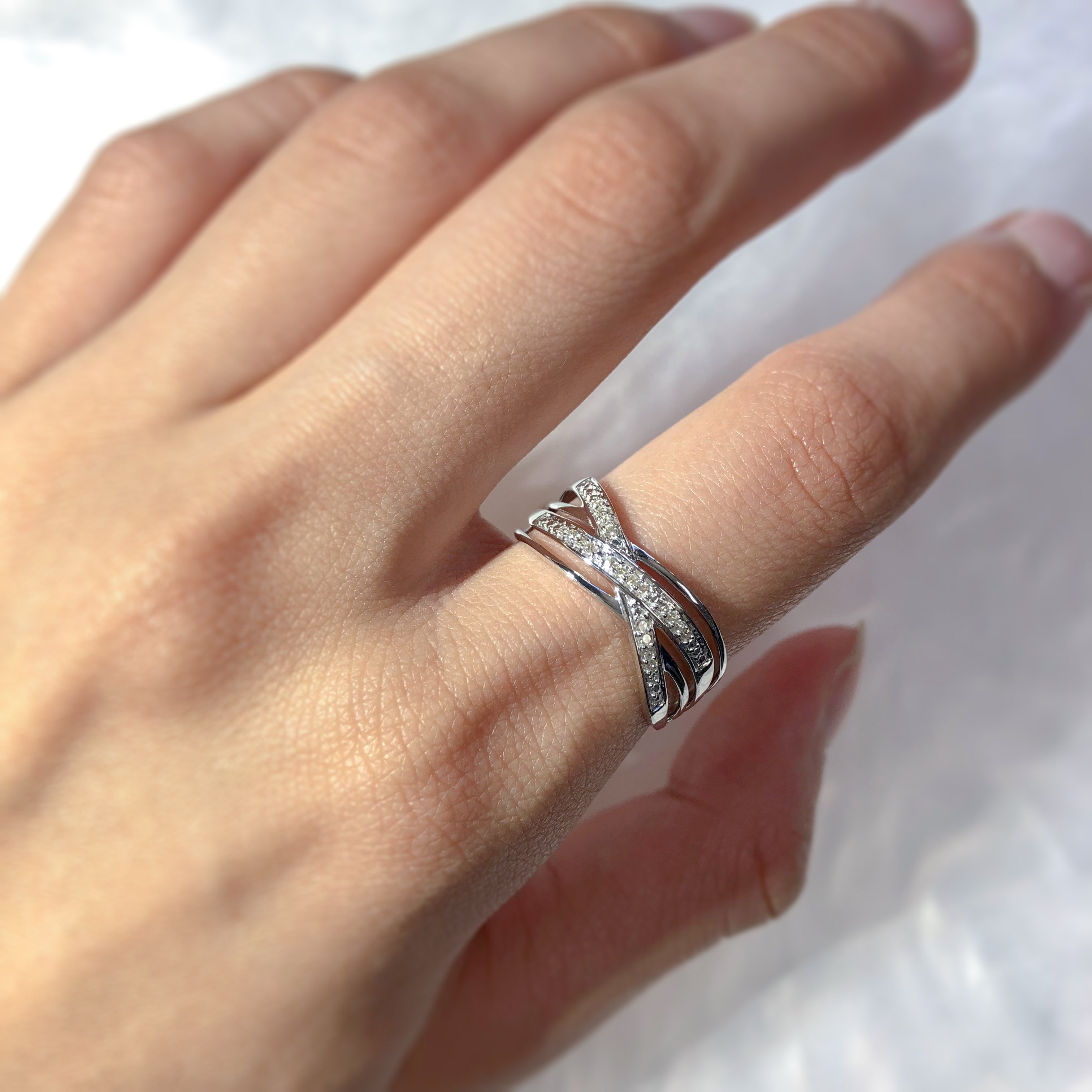 9ct White Gold Diamond Double Crossover Ring with 20 Brilliant Cut Diamonds - Elegant Jewelry for Weddings, Anniversaries & Special Occasions