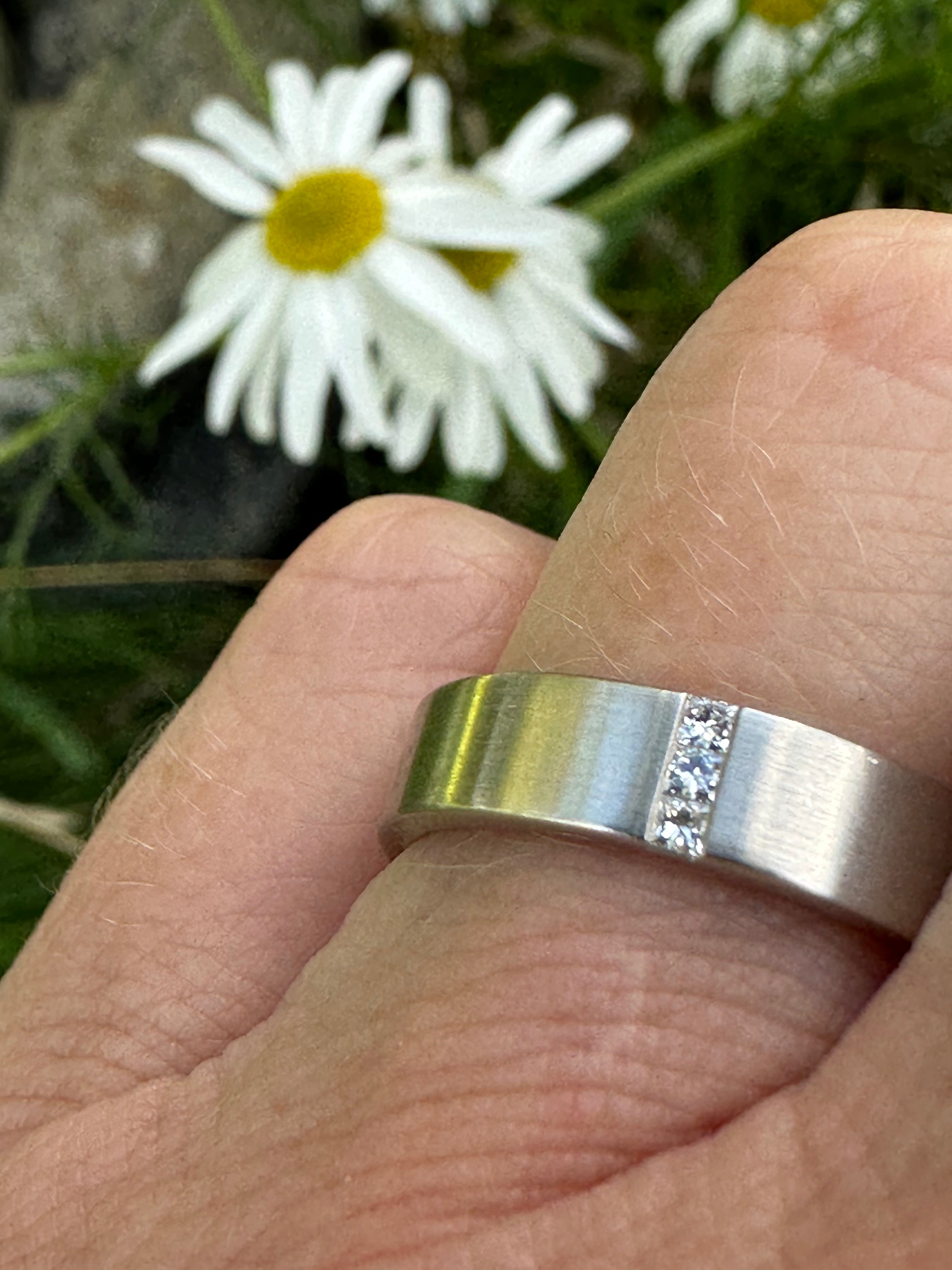 Platinum Princess Cut Diamond Ring - 0.06ct TWVS, Elegant 3-Stone Engagement Ring for Women, Perfect for Proposals, Anniversaries & Special Occasions