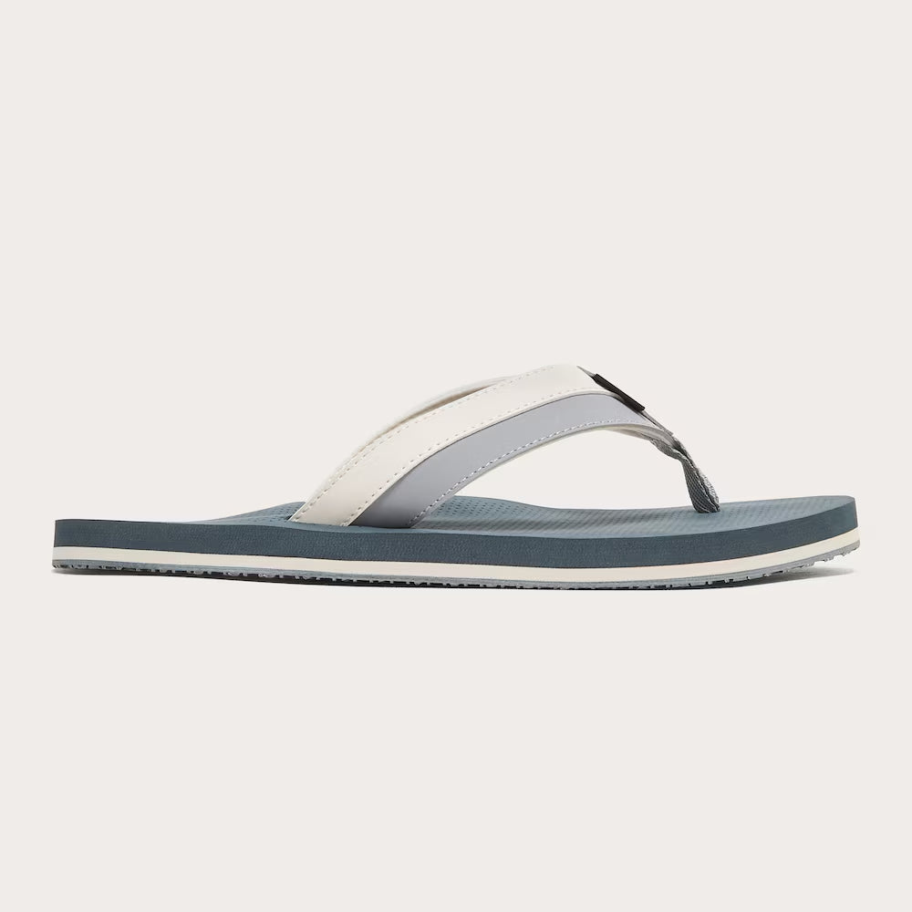 Oakley Burke Flip Flop Sandals for Men - Lightweight Comfortable Beach & Pool Slides - Perfect for Summer, Vacation, and Outdoor Activities