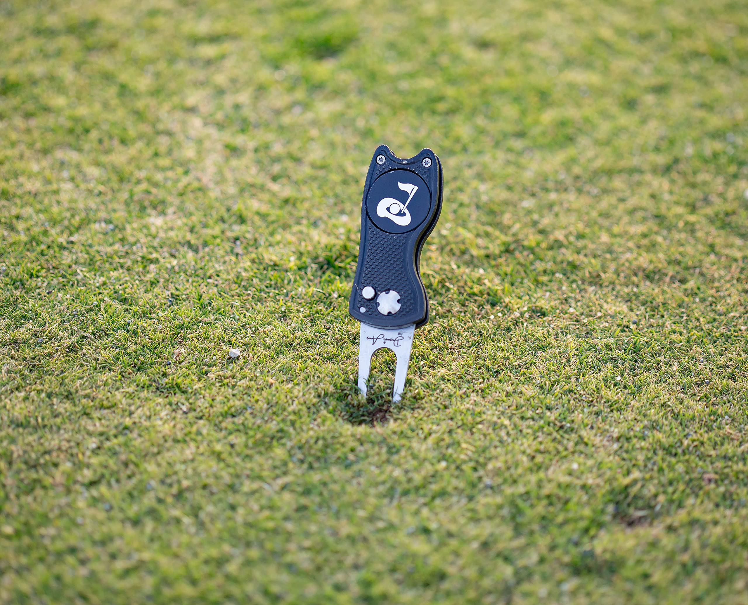 Metal Golf Divot Repair Tool with Ball Marker & Clip - for Golf Course & Practice