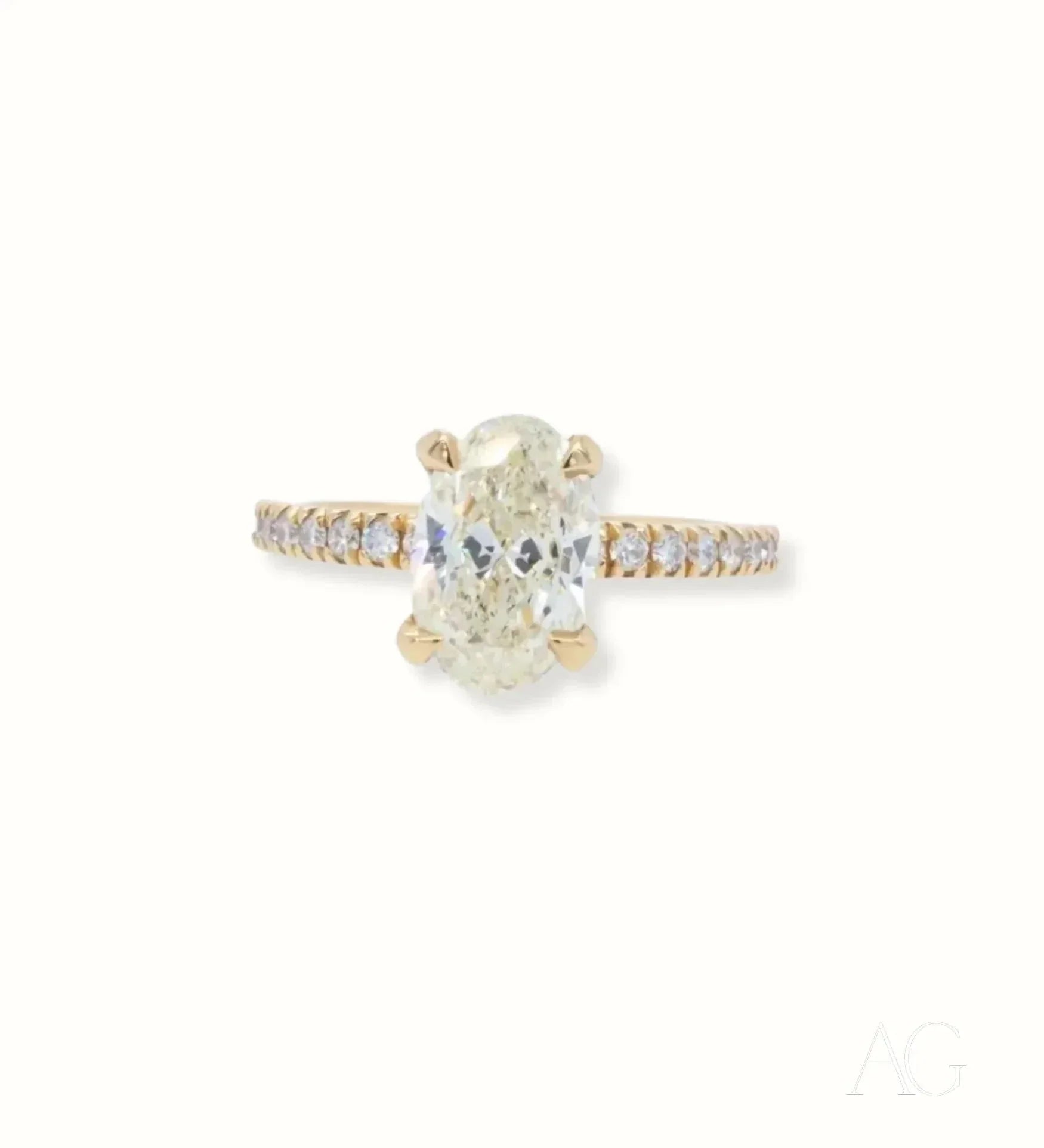18K Gold Oval Diamond Engagement Ring for Women - Elegant Solitaire Wedding Band, Perfect for Proposals, Anniversaries & Special Occasions