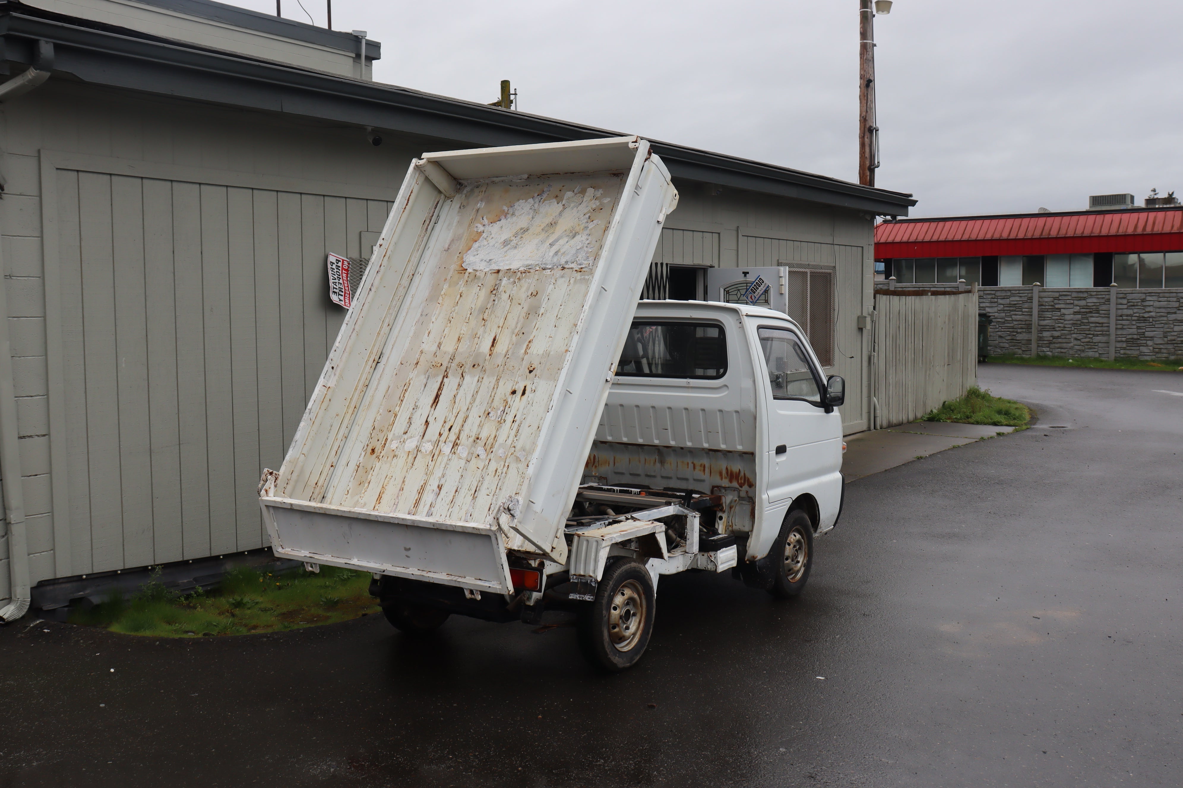 1991 Suzuki Carry Kei Dump Truck JDM V DD51T 4WD Low Miles - Perfect for Off-Road Hauling & Vintage Car Collectors