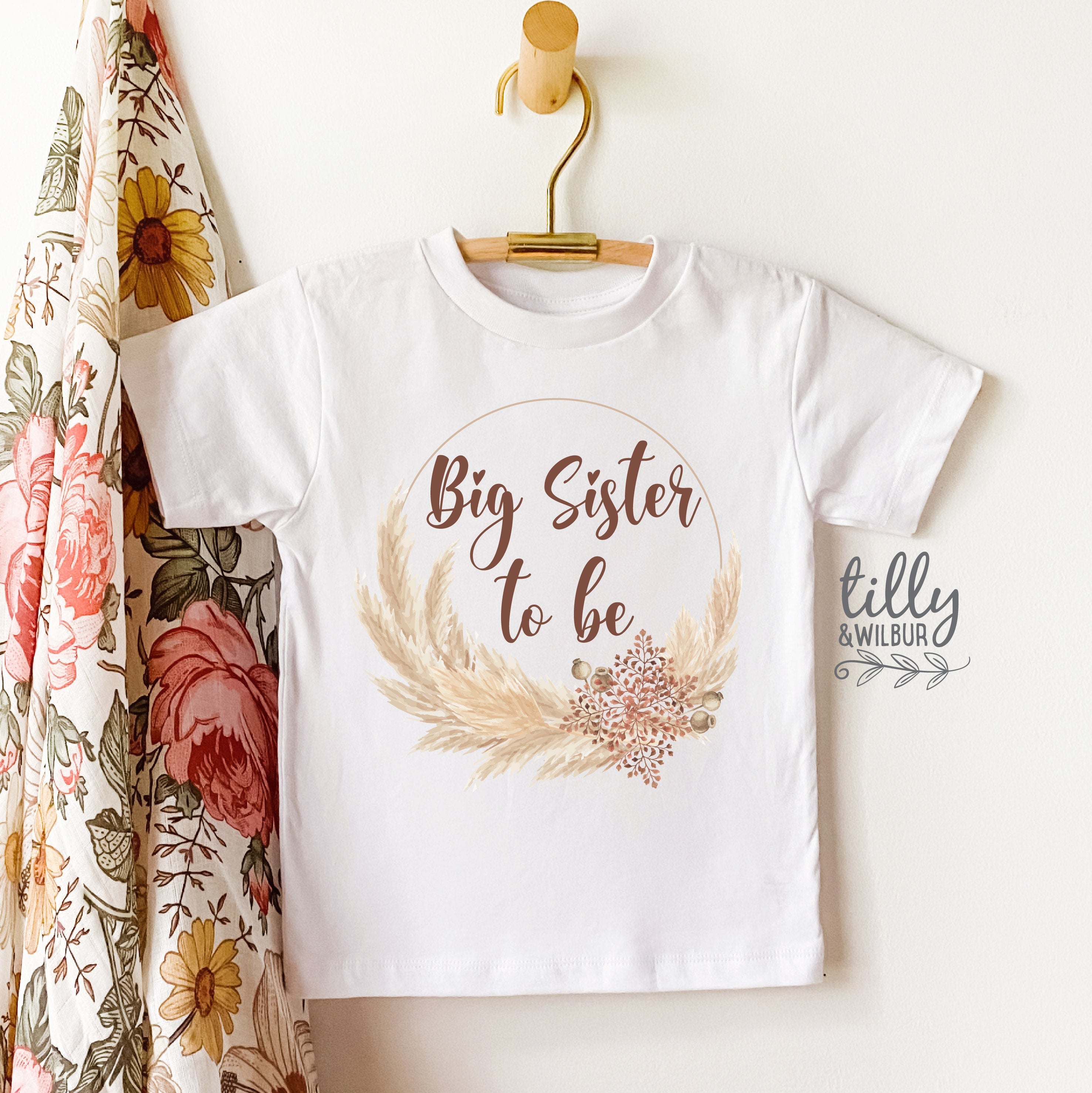 Big Sister To Be T-Shirt - Cute Pregnancy Announcement Gift for Expecting Sisters - Perfect for Gender Reveals, Baby Showers & Maternity Photos