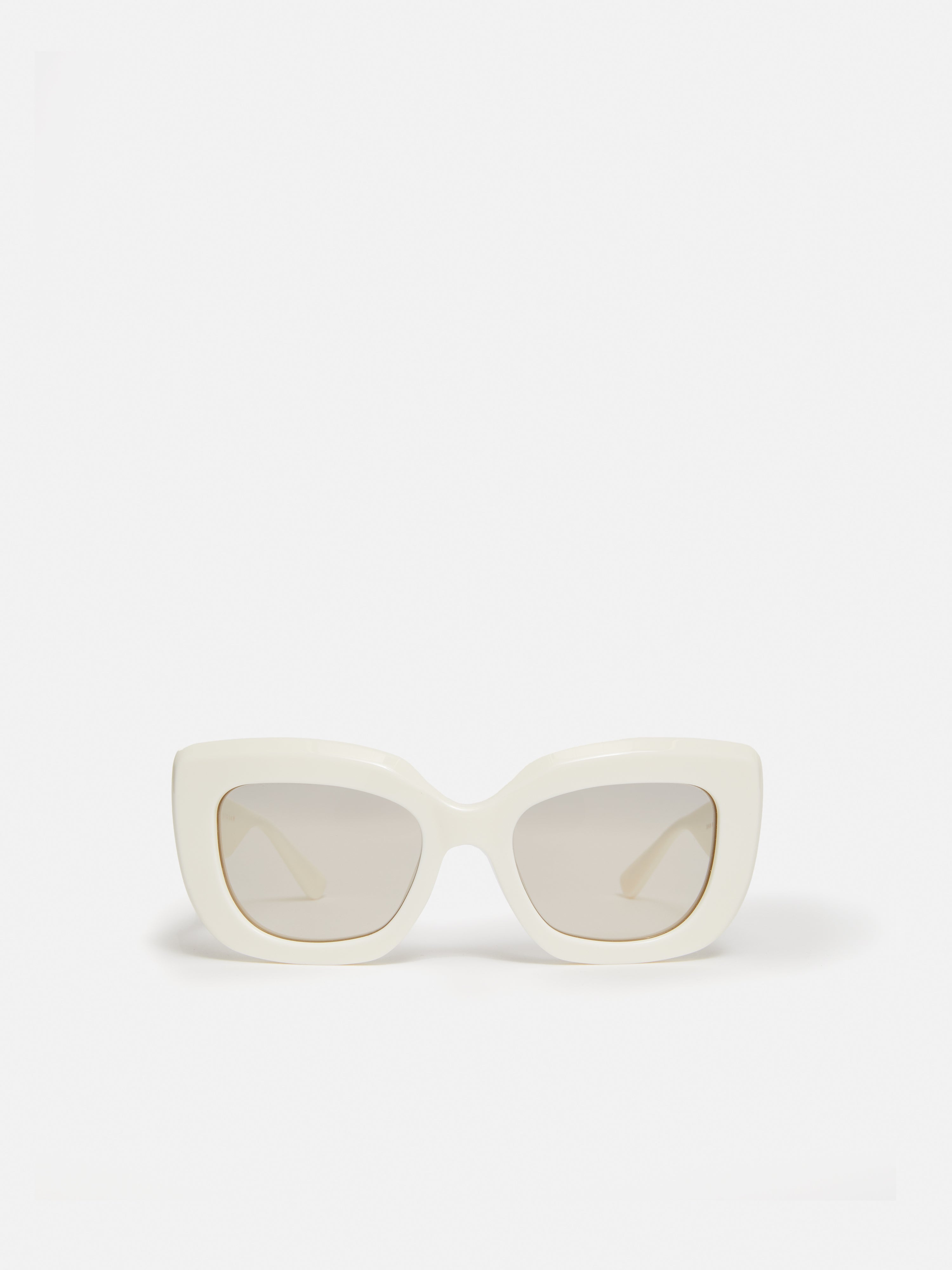 Woodley Square Cat Eye Sunglasses for Women - Trendy White Retro Style - Perfect for Summer, Beach, and Outdoor Activities