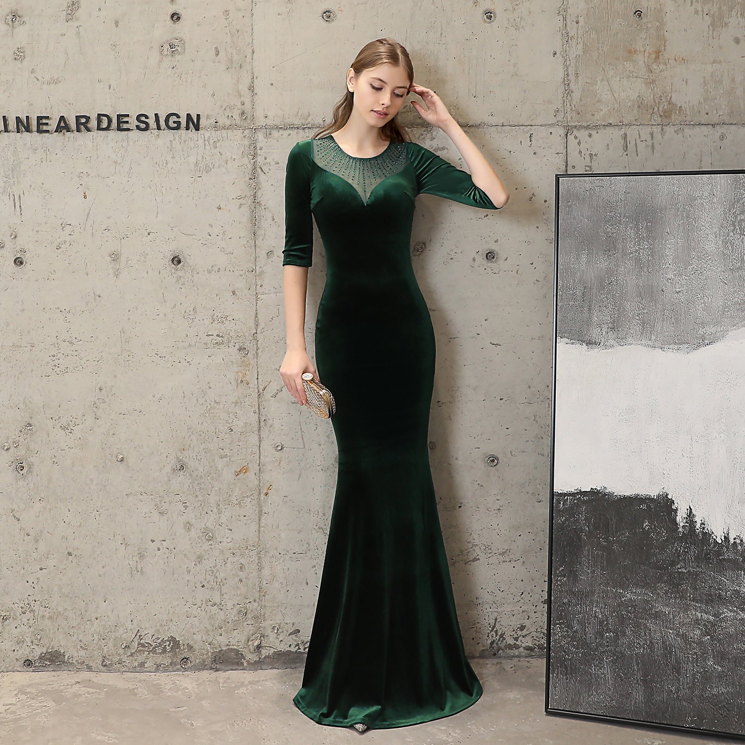 Elegant Black Velvet Fishtail Evening Dress for Women - High-End Banquet & Gala Gown - Perfect for Formal Events, Parties, and Special Occasions