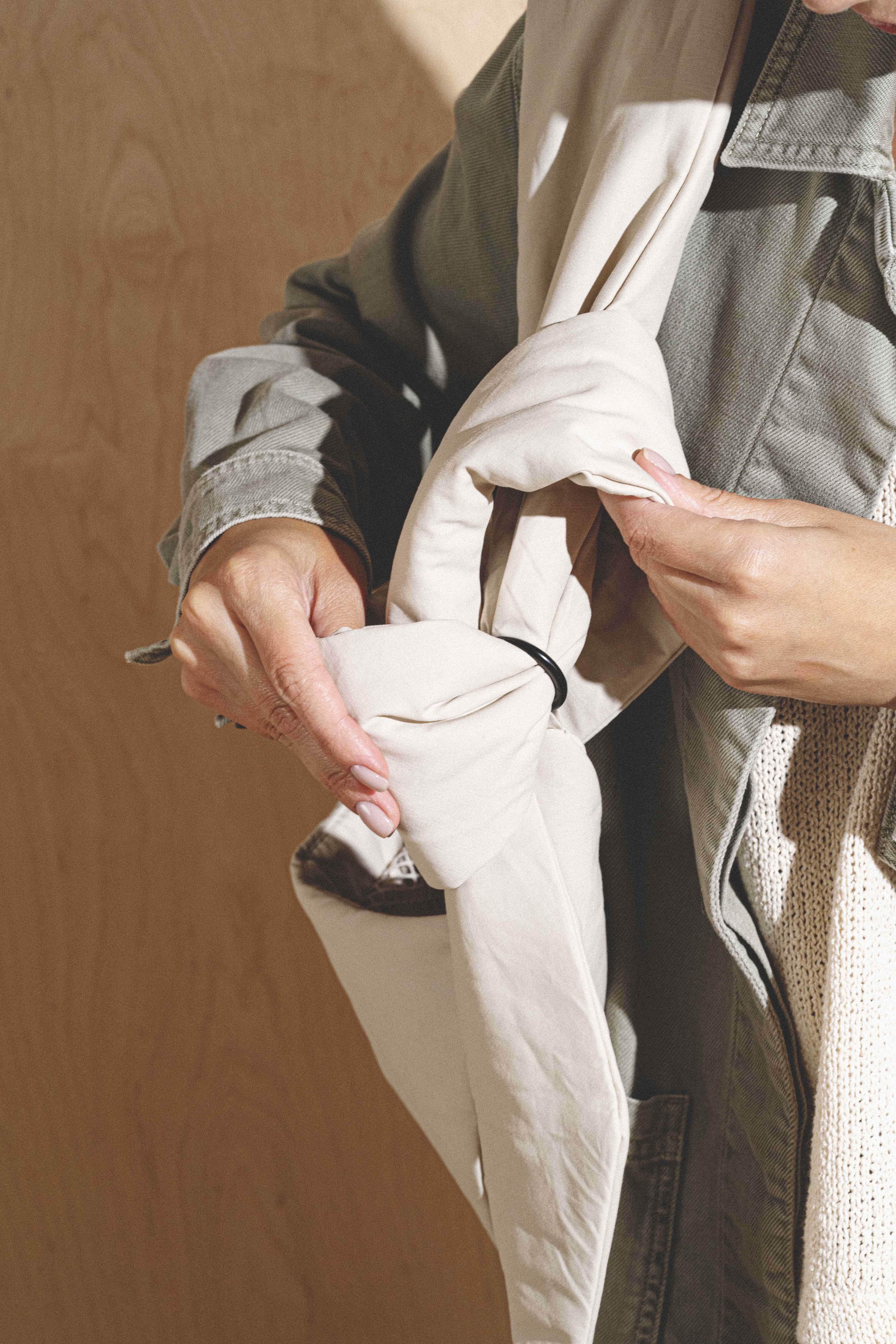 Stylish Sling Bag Pony Kangaroony in Beige - Perfect for Travel, Hiking & Everyday Use