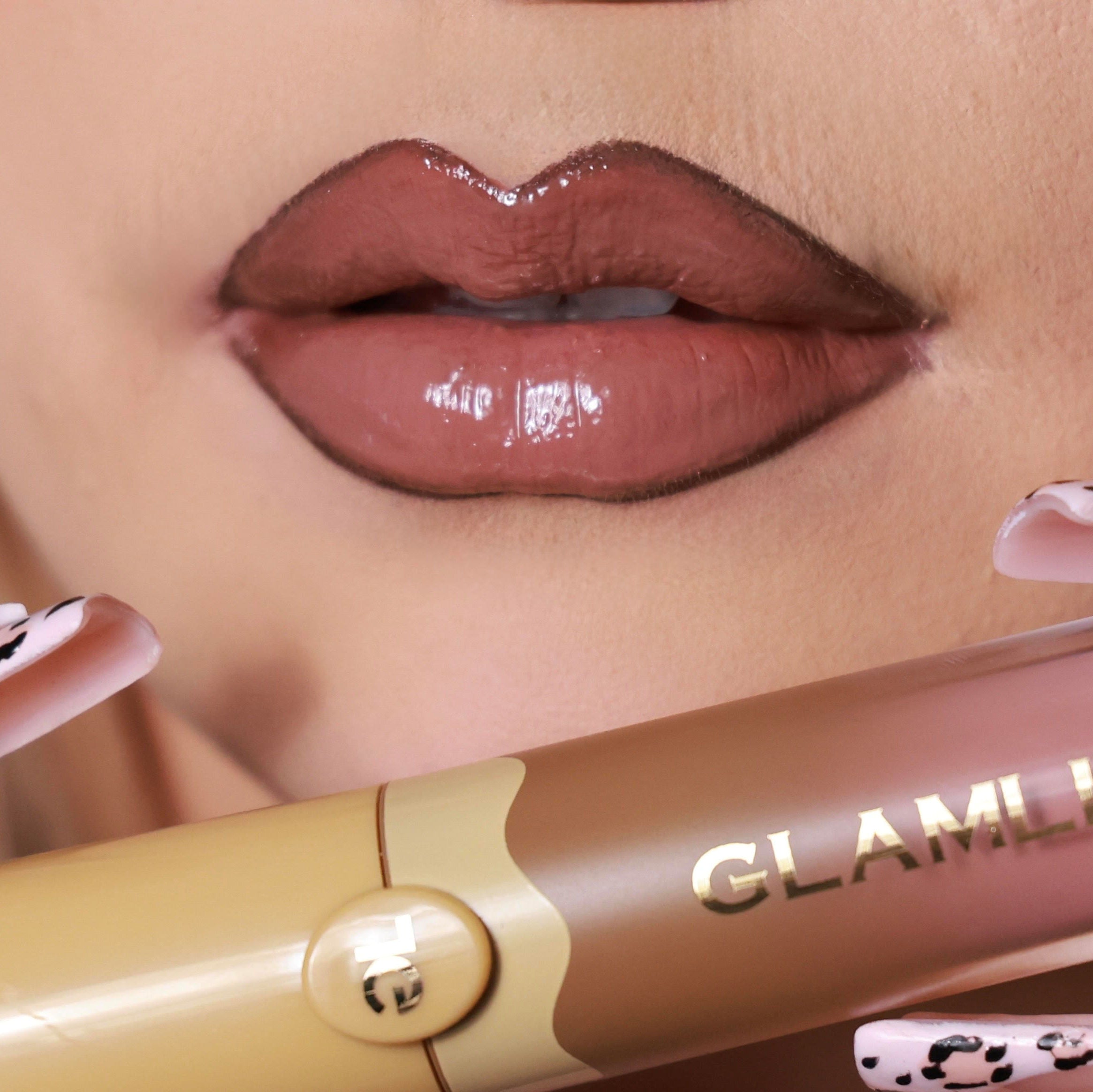 Cinnamon Swirl Lip Kit - Long Lasting Matte Liquid Lipstick & Lip Liner Set - Vegan & Cruelty-Free Makeup for Everyday Wear & Special Occasions