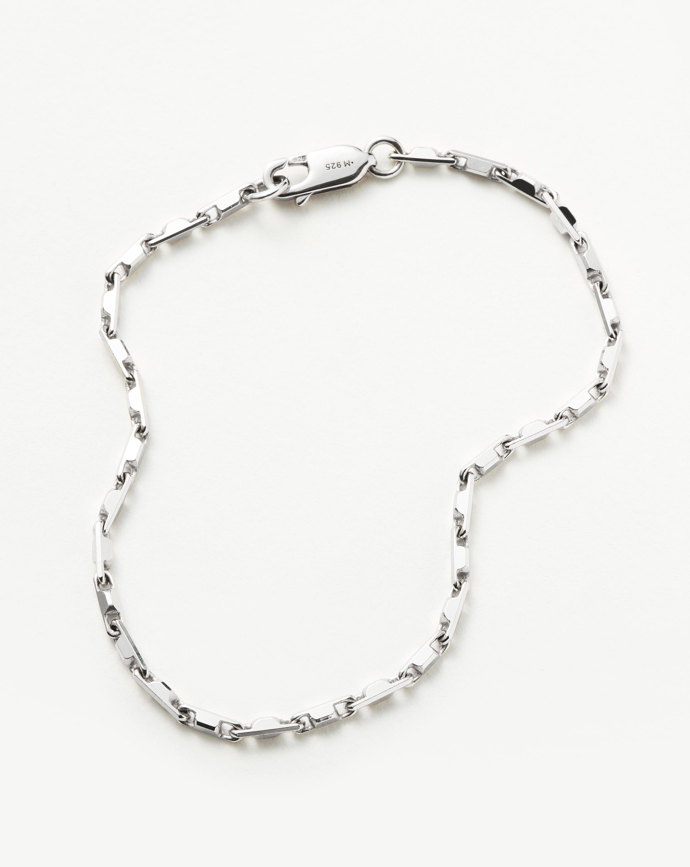 Men's Sterling Silver Interlocking Link Chain Bracelet - Durable & Stylish Jewelry for Casual Wear, Date Nights & Gifts