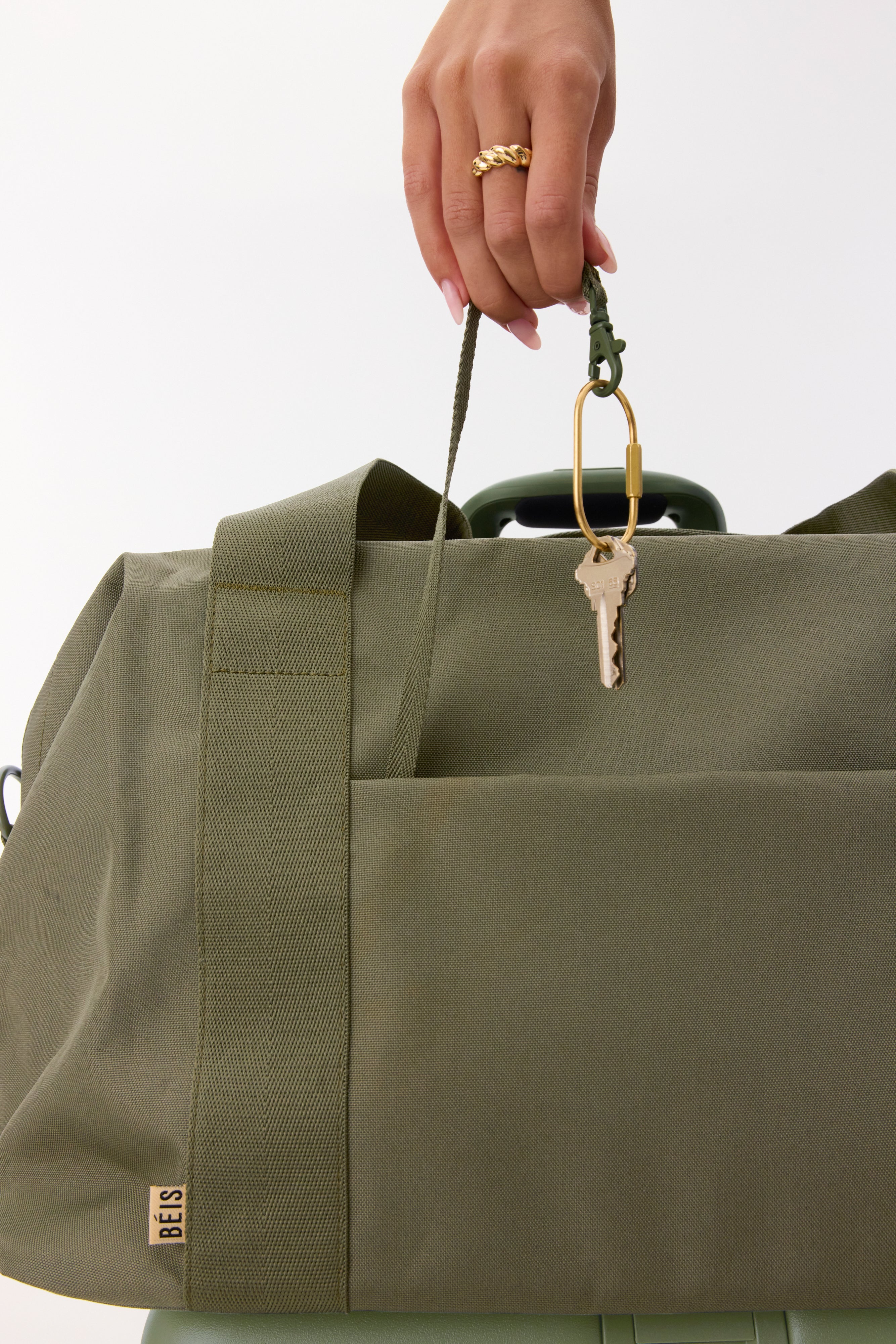 The BÉISics Duffle Bag - Olive Green Travel Duffel for Gym, Weekend Trips & Carry-On Luggage | Water-Resistant & Spacious Design