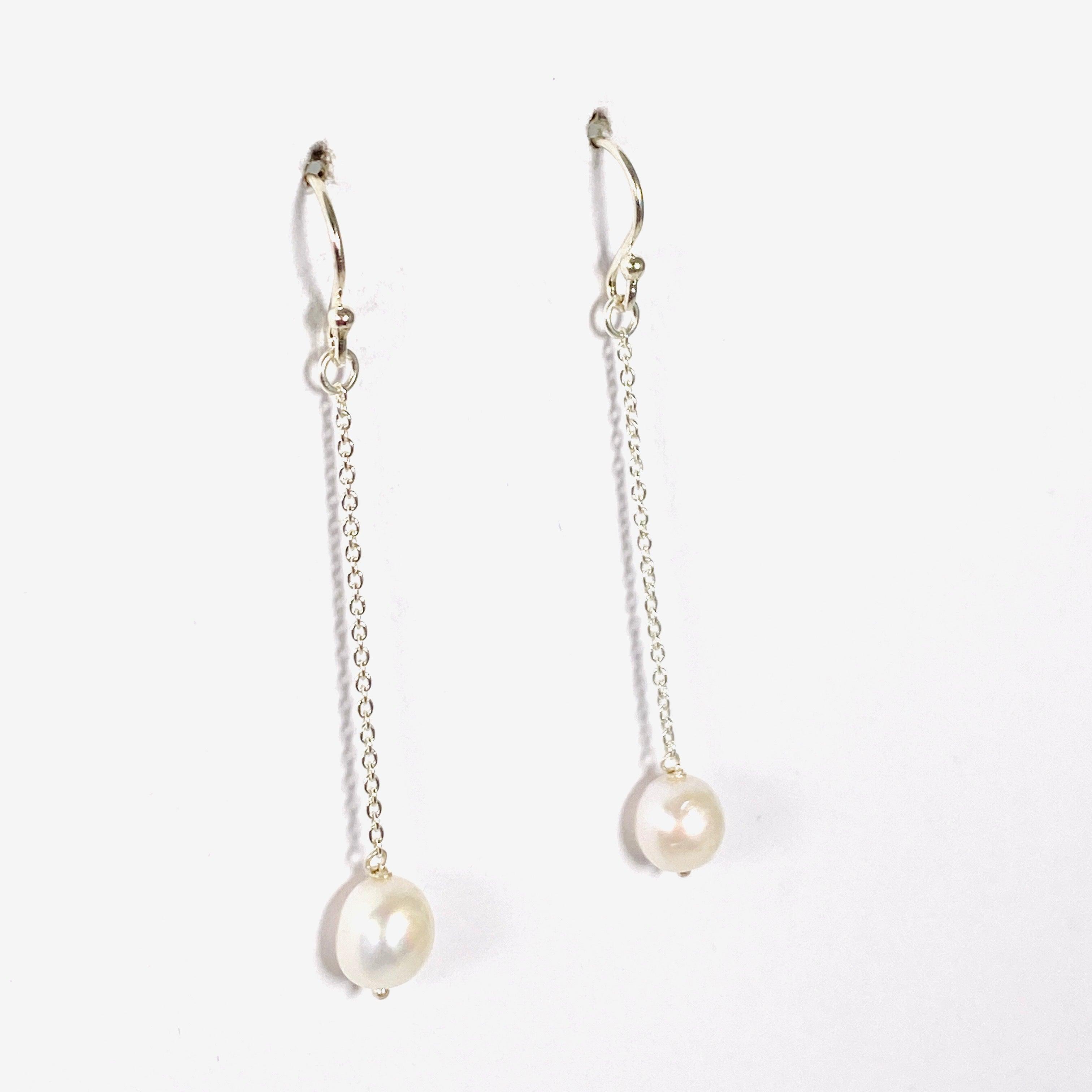Elegant Pearl Drop Earrings E2590 - Classic Dangle Earrings for Women, Perfect for Weddings, Parties & Special Occasions