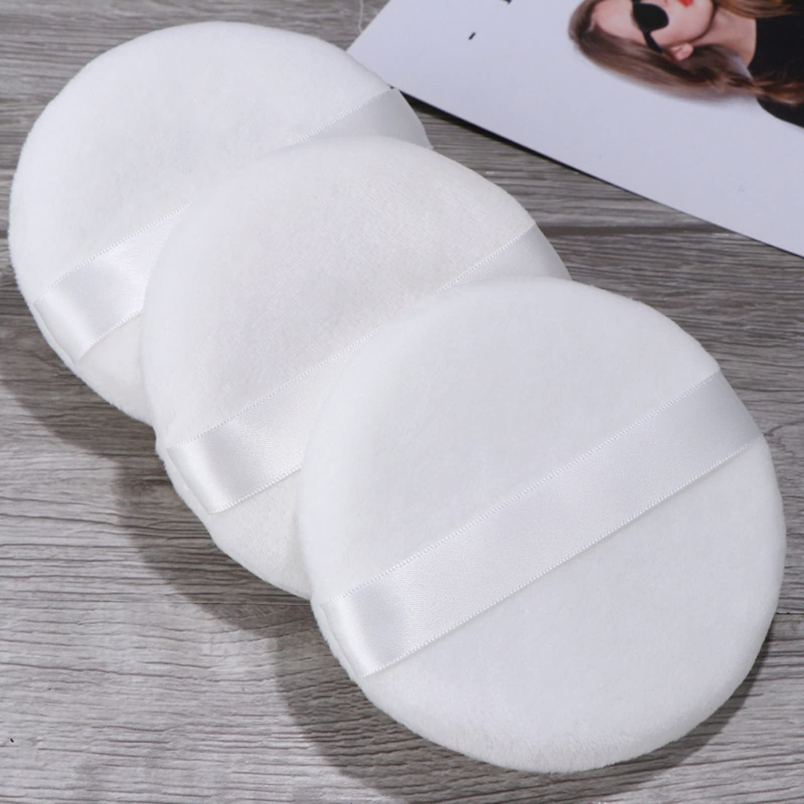 Soft Fluffy Powder Puff for Loose & Cake Makeup - Round Sheer Setting Puff with Case | Perfect for Travel & Everyday Makeup Touch-Ups