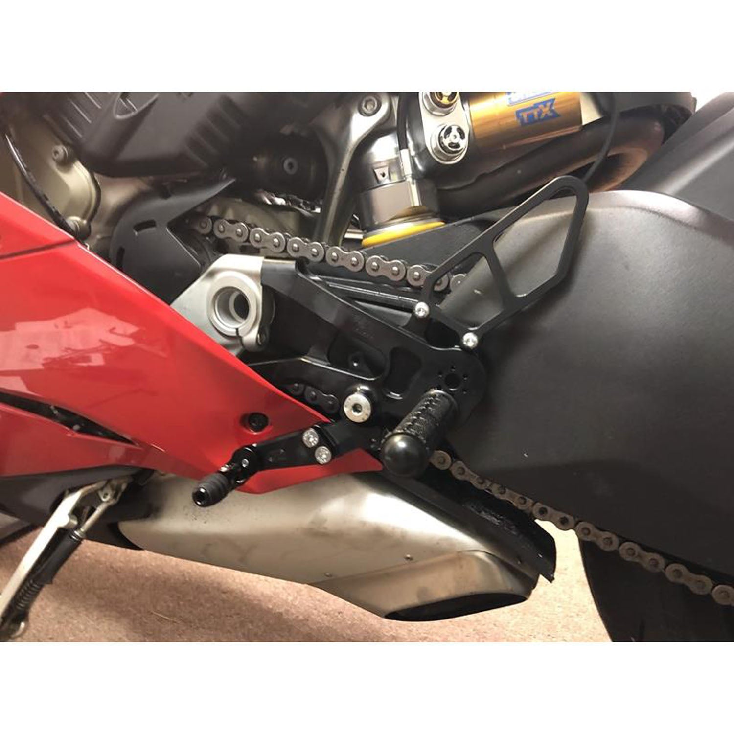 Ducati Panigale V4 2021 Rearset Kit - CNC Adjustable Footpegs & Gear Shifter for Racing & Track Use
