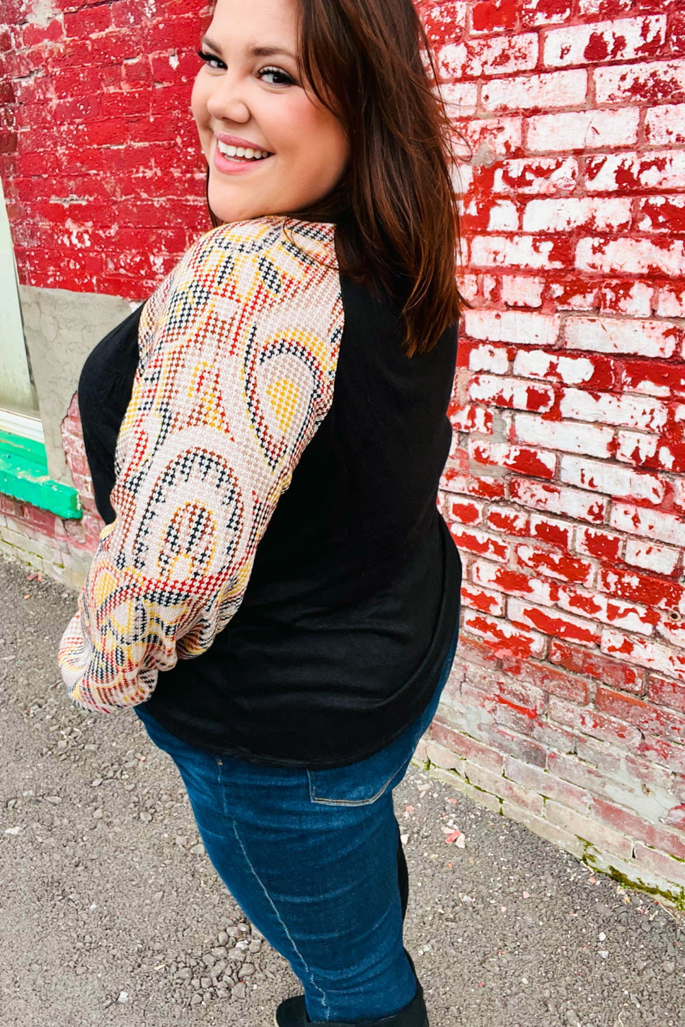 Stylish Black Abstract Print Textured Bubble Sleeve Top for Women | Trendy Blouse for Party, Date Night & Casual Outfits | Fashionable Long Sleeve Shirt for Fall & Winter