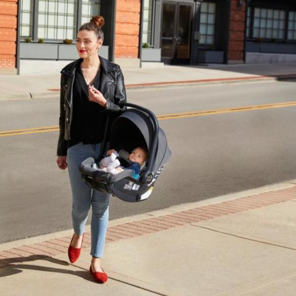 Baby Jogger City GO 2 Infant Car Seat - Lightweight & Safe for Newborns to Toddlers | Perfect for Travel, Daily Commutes & Family Outings