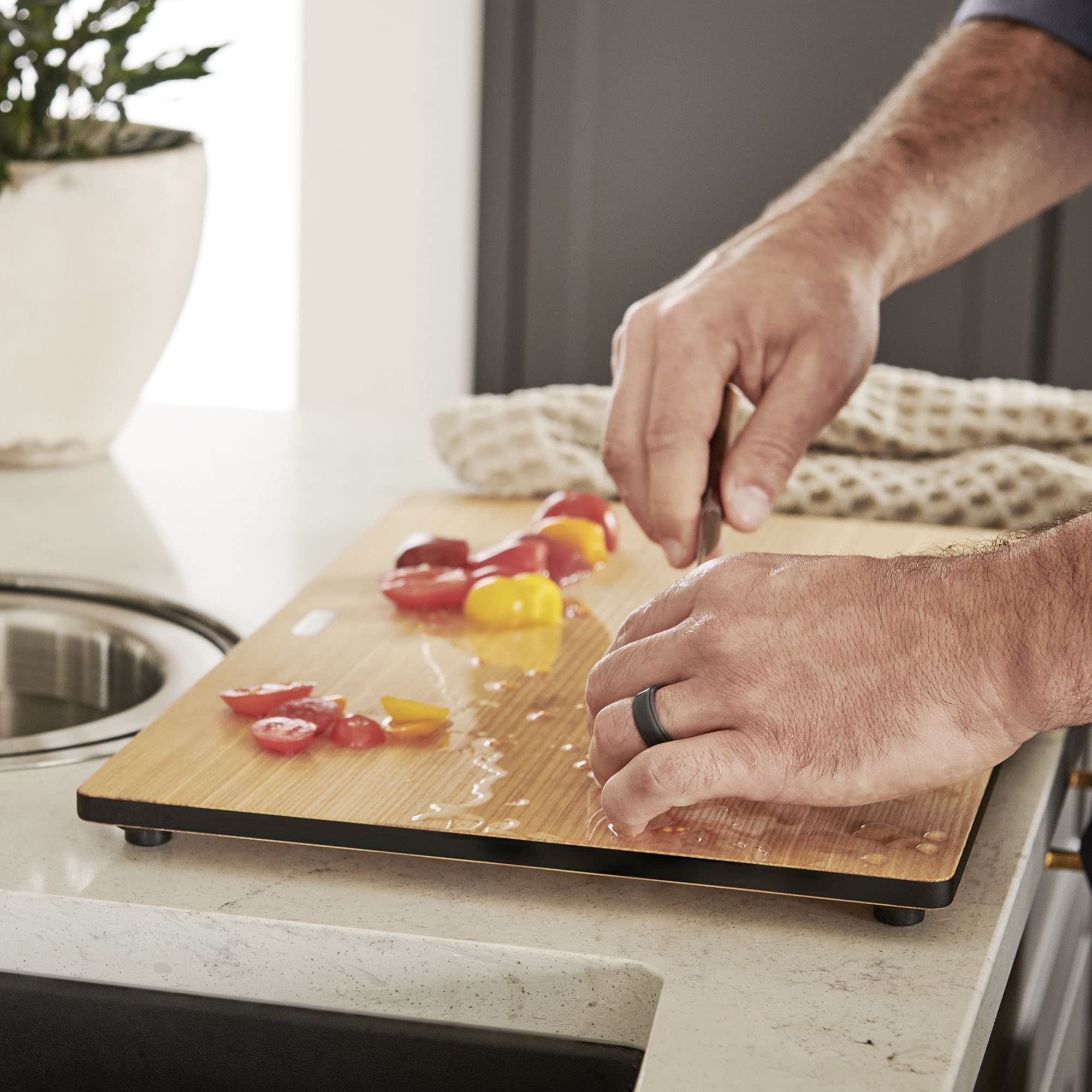 Premium Blanco 231609 Wooden Cutting Board - Large Durable Kitchen Chopping Board for Meat, Vegetables & Fruits - Perfect for Home Chefs & Professional Kitchens
