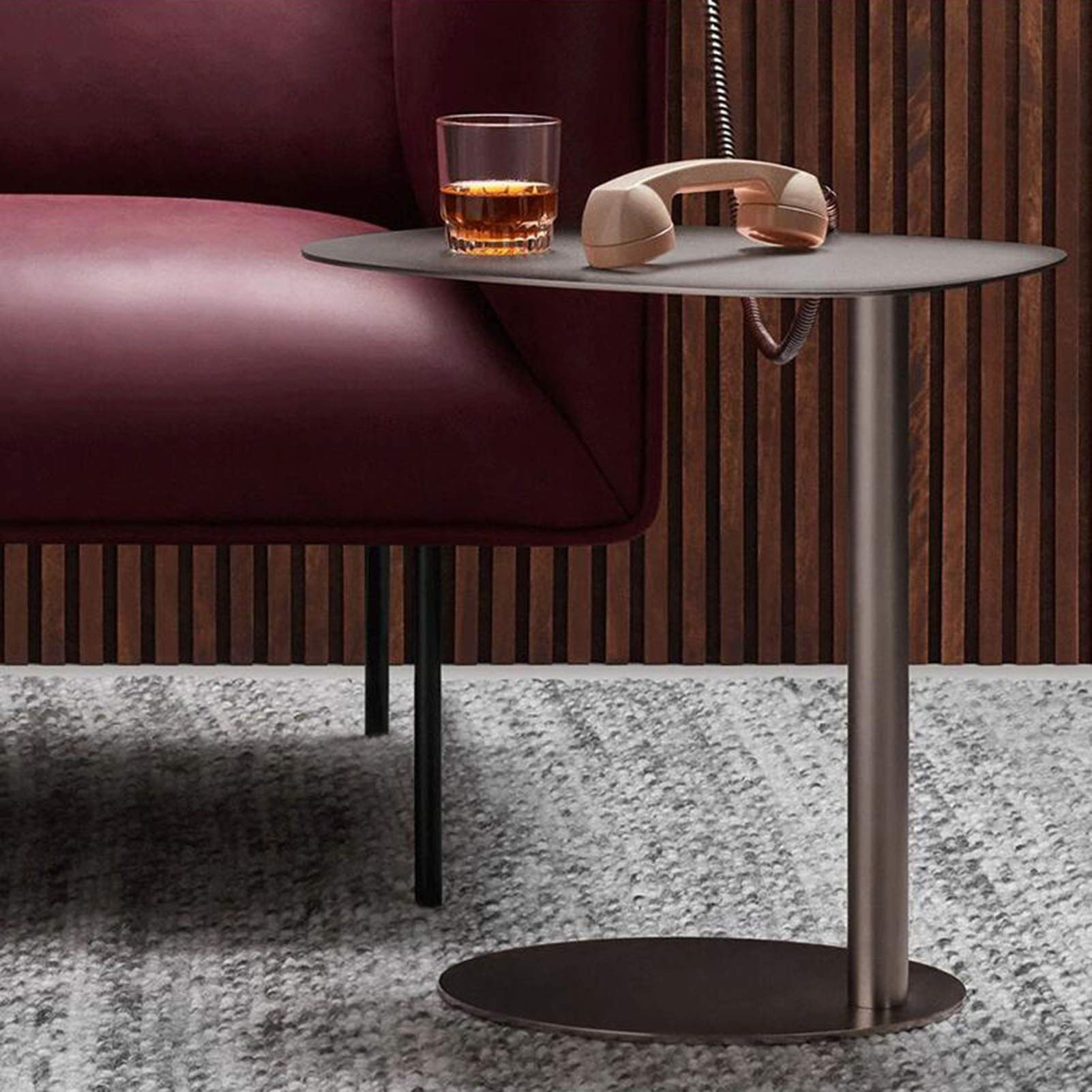 Modern C-Shaped Side Table - Carbon Steel Sofa End Table for Living Room, Bedroom & Office - 20 x 15 x 19 Inches - Coffee, Black, White, Gray & Beige - Perfect for Coffee Table, Nightstand & Small Space Decor