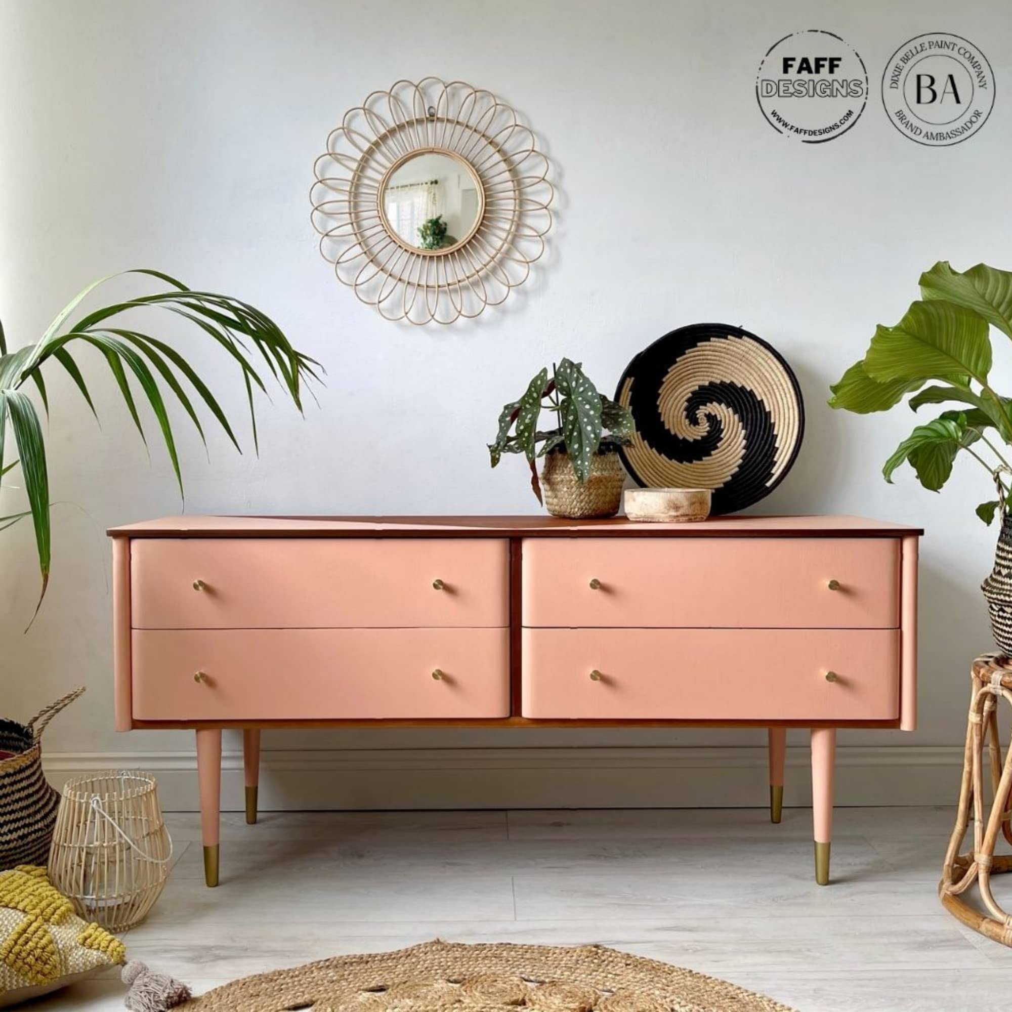 Dixie Belle Chalk Finish Furniture Paint - Apricot (32oz) | Matte Pastel Orange Mineral Paint for DIY Furniture & Home Decor | Perfect for Upcycling Tables, Chairs, Cabinets & More