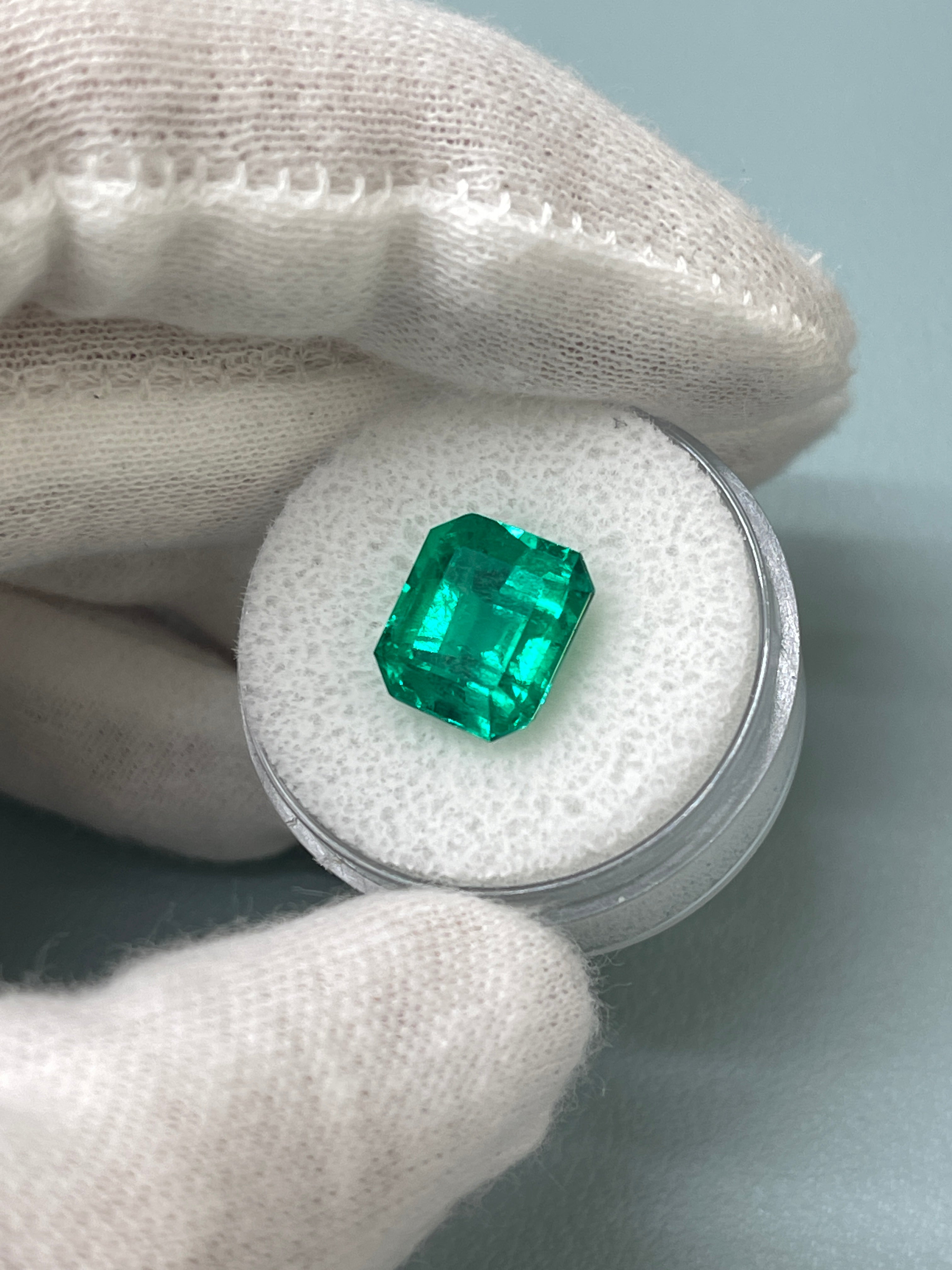 5.02 Carat 11x9mm AAA+ Natural Colombian Emerald Loose Gemstone - Classic Green Emerald Cut for Jewelry Making, Engagement Rings & Luxury Gifts