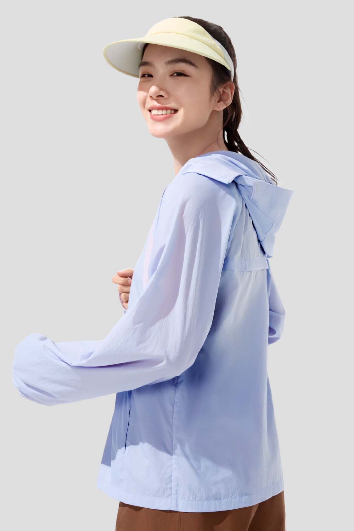 Drift Women's Lightweight Water Repellent Jacket UPF 100+ Sun Protection - Perfect for Hiking, Travel & Outdoor Activities