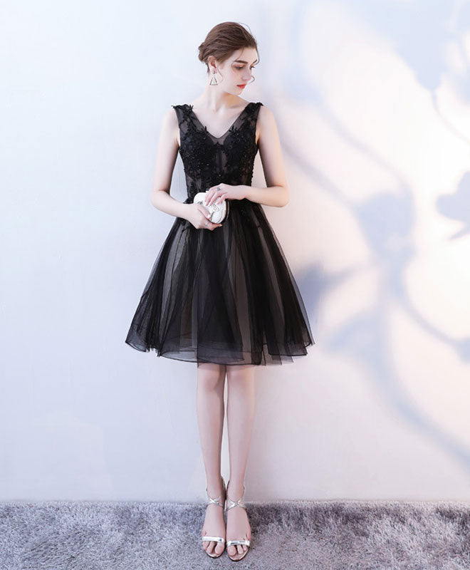 Elegant Black V-Neck Tulle Lace Short Prom Dress for Homecoming, Party, and Special Occasions - Perfect for Dances, Formals, and Evening Events