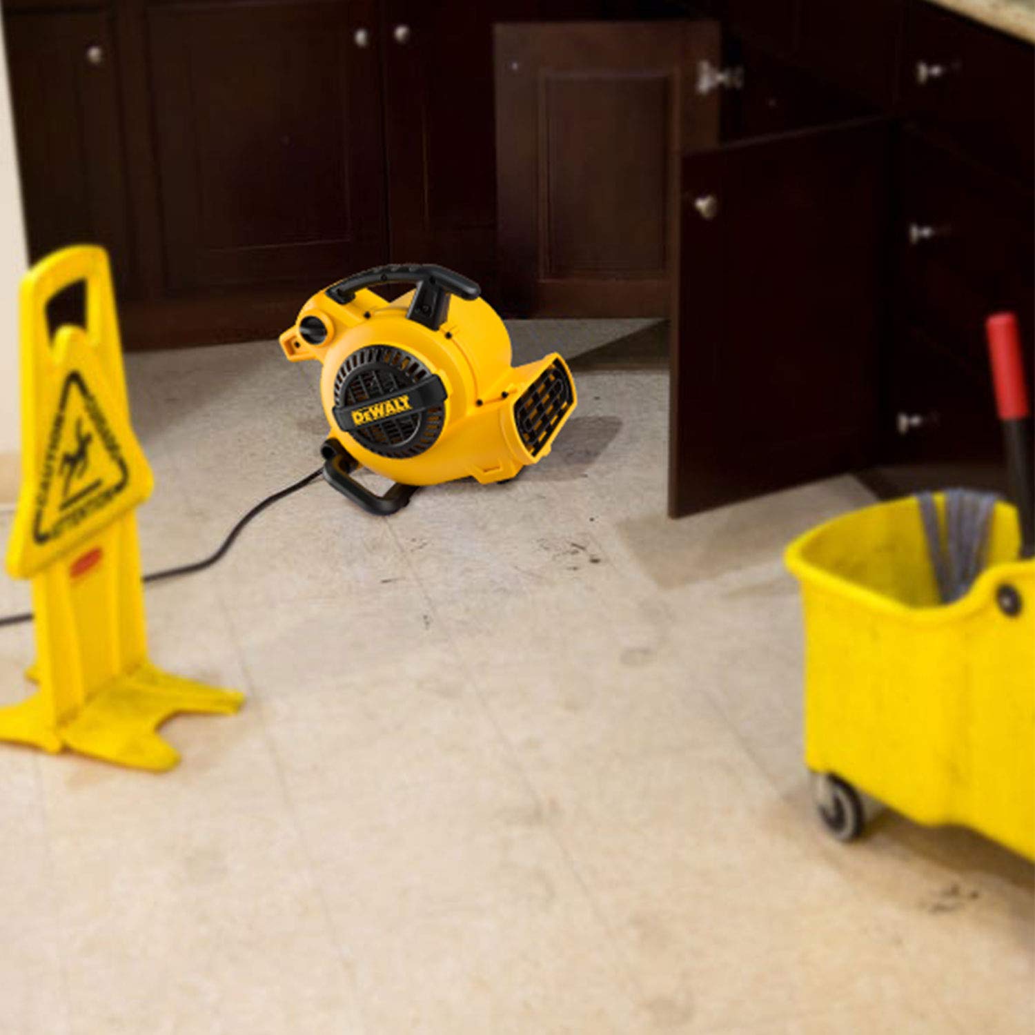 DEWALT 276W 3-Speed Portable Air Mover & Utility Blower Fan - 1/5 HP 600 CFM Floor Dryer for Carpet, Home & Commercial Use | Fast Drying for Water Damage, Janitorial Cleaning & Construction Sites (Model DXAM-2260)