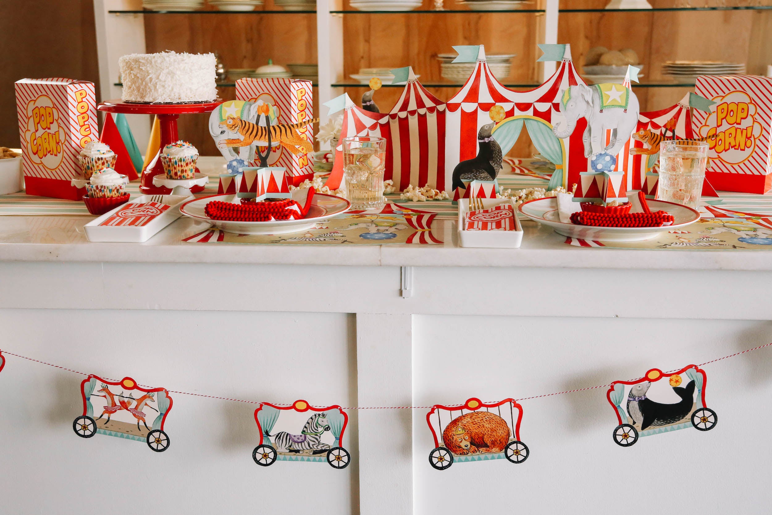 Colorful Circus Parade Bunting Flags - Decorative Party Garland for Birthday, Carnival & Themed Events - Perfect for Indoor/Outdoor Decorations