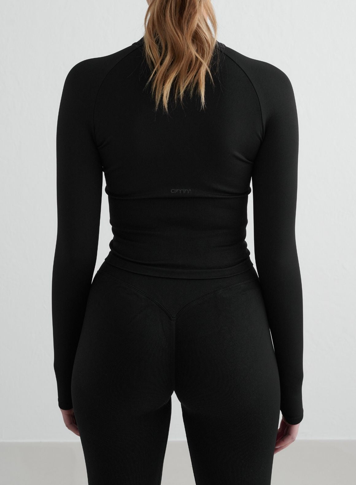 Black Seamless Zip-Up Jacket for Women - Stylish & Comfortable Outerwear for Casual Wear, Workouts & Outdoor Activities