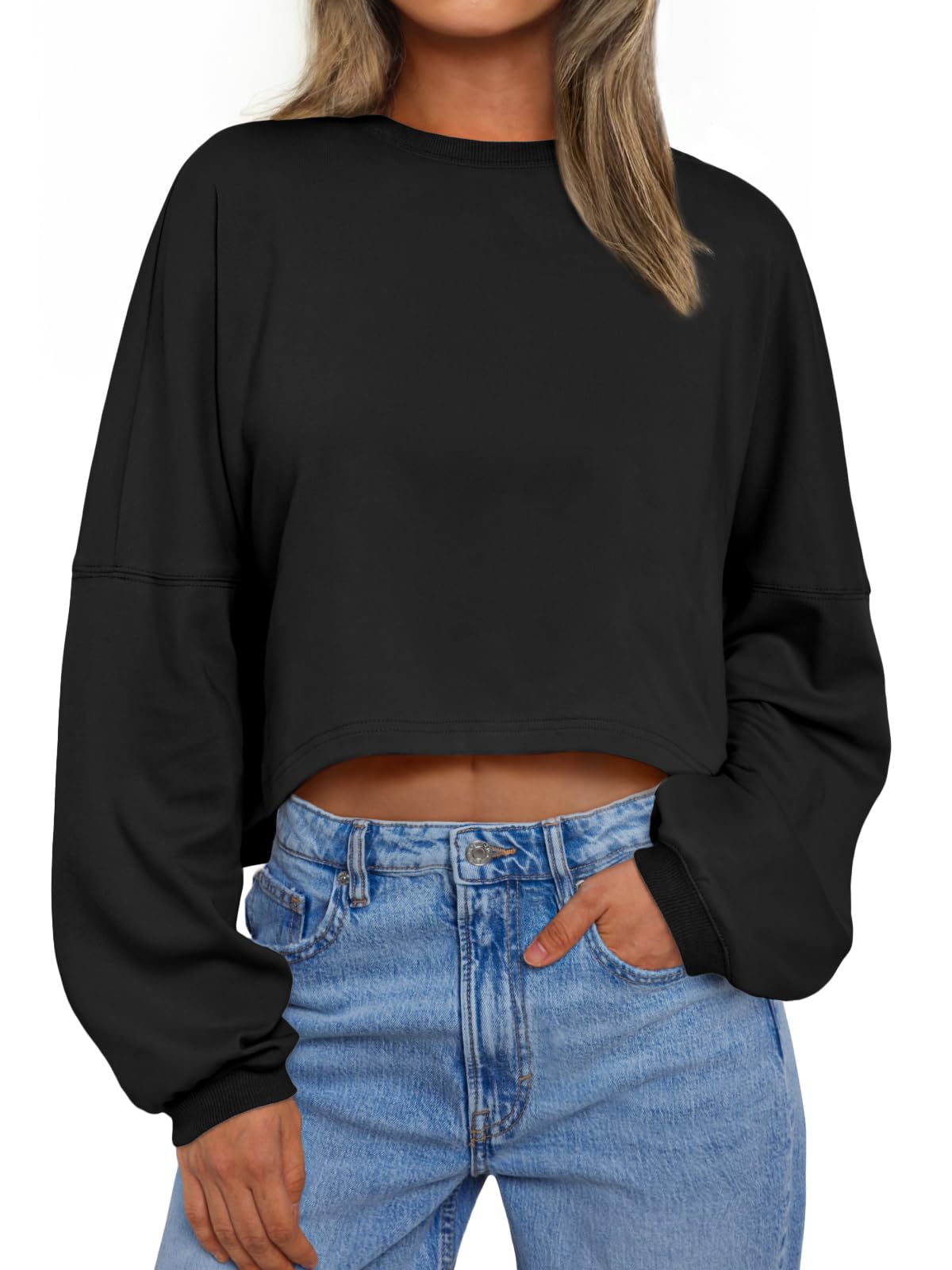 Trendy Queen Women's Cropped Oversized Crewneck Sweatshirt - Long Sleeve Fall Winter Pullover Sweater (Casual Outfit, Streetwear, Loungewear) 2025